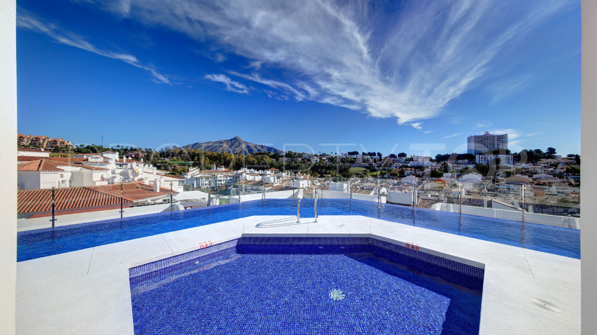 For sale apartment in La Campana with 3 bedrooms