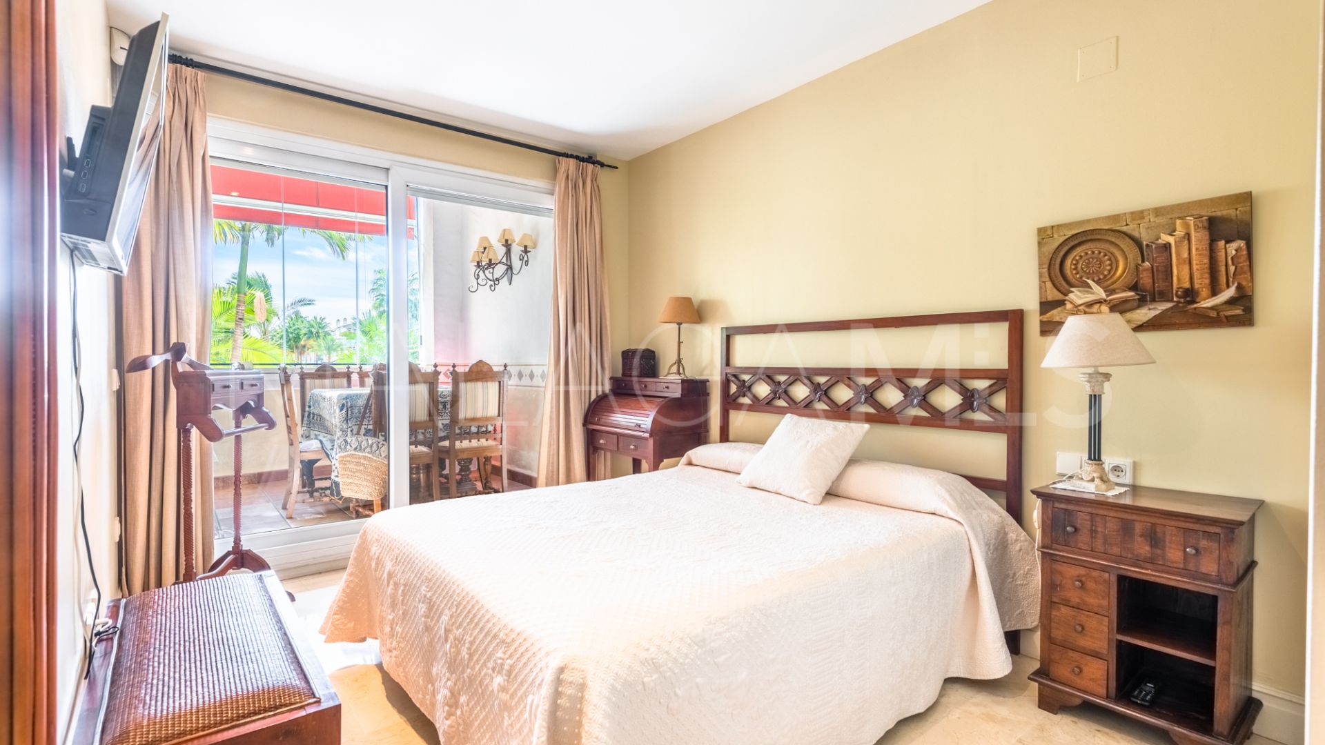 Apartamento planta baja for sale with 3 bedrooms in Las Cañas