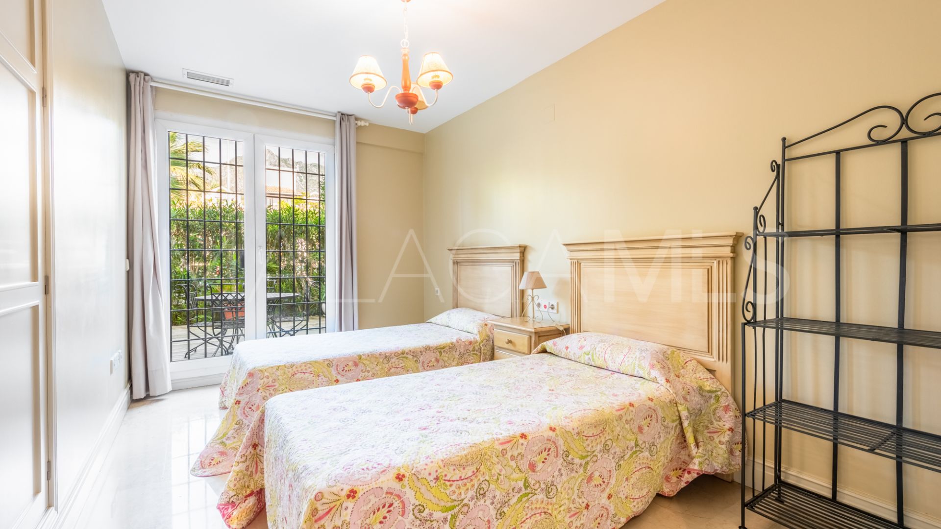 Apartamento planta baja for sale with 3 bedrooms in Las Cañas