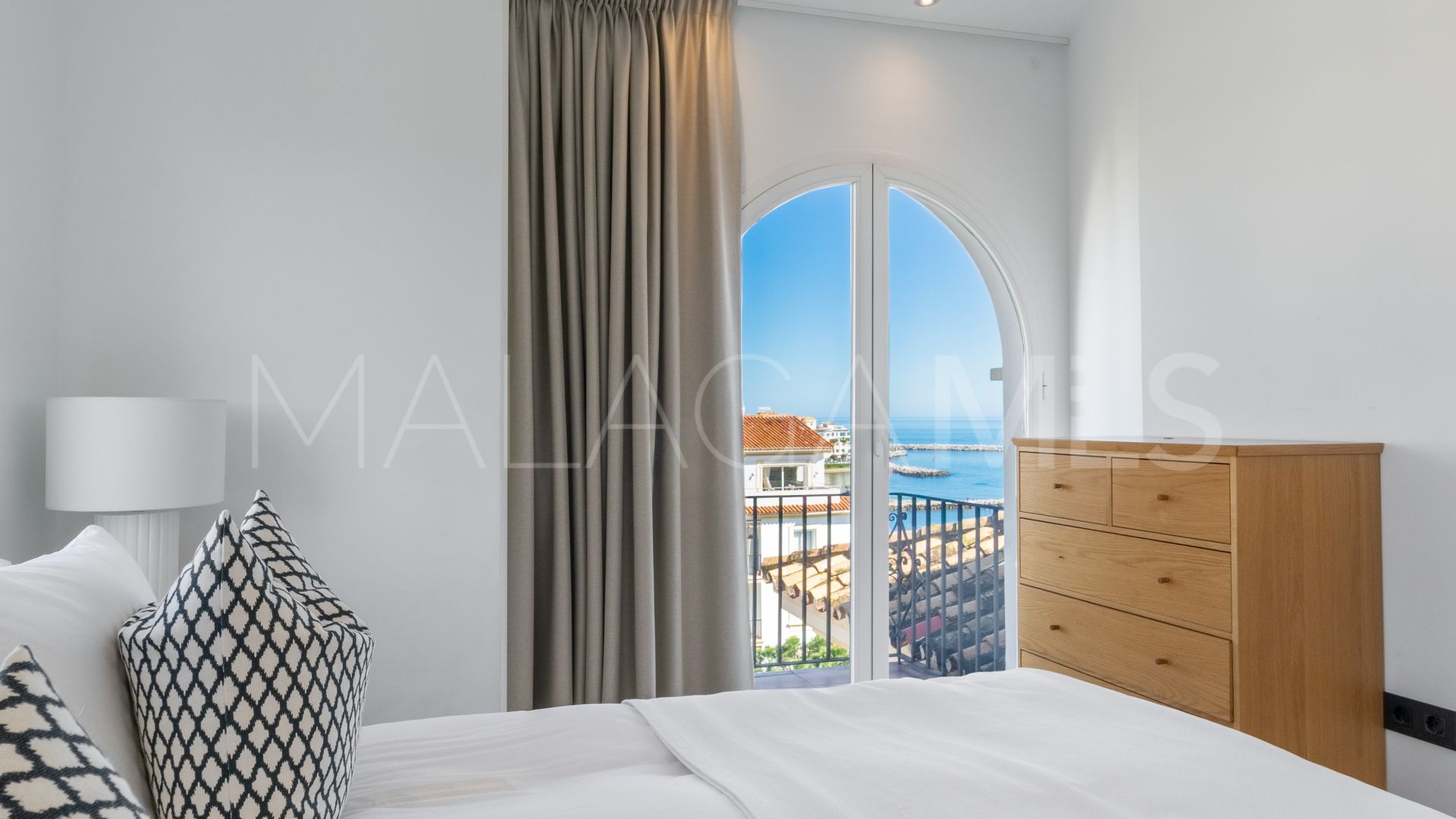 Tvåvånings takvåning for sale in Andalucia del Mar