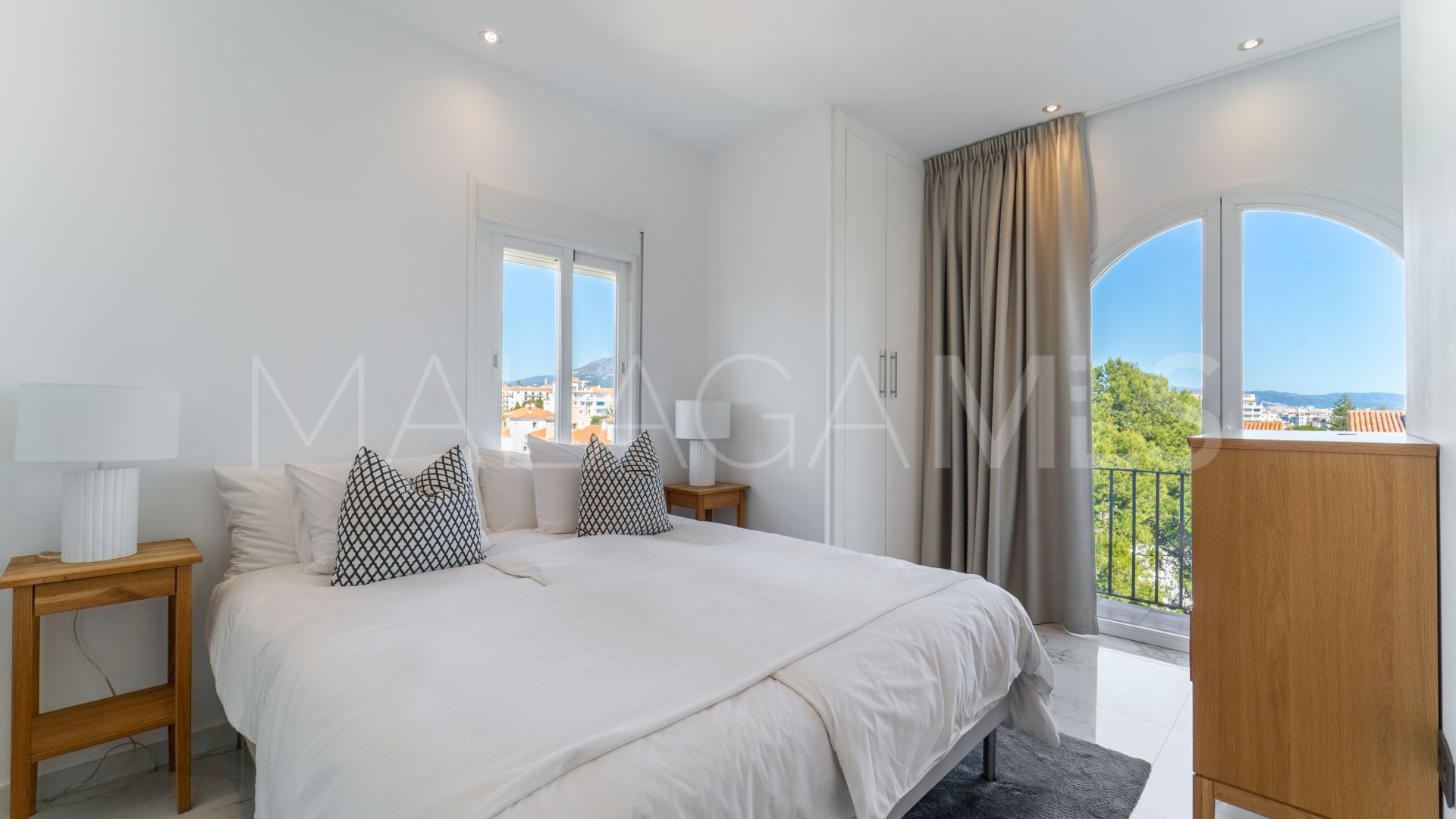 Tvåvånings takvåning for sale in Andalucia del Mar