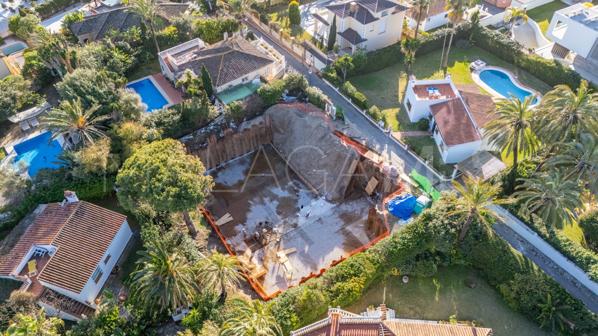 Parcela a la venta in Marbesa