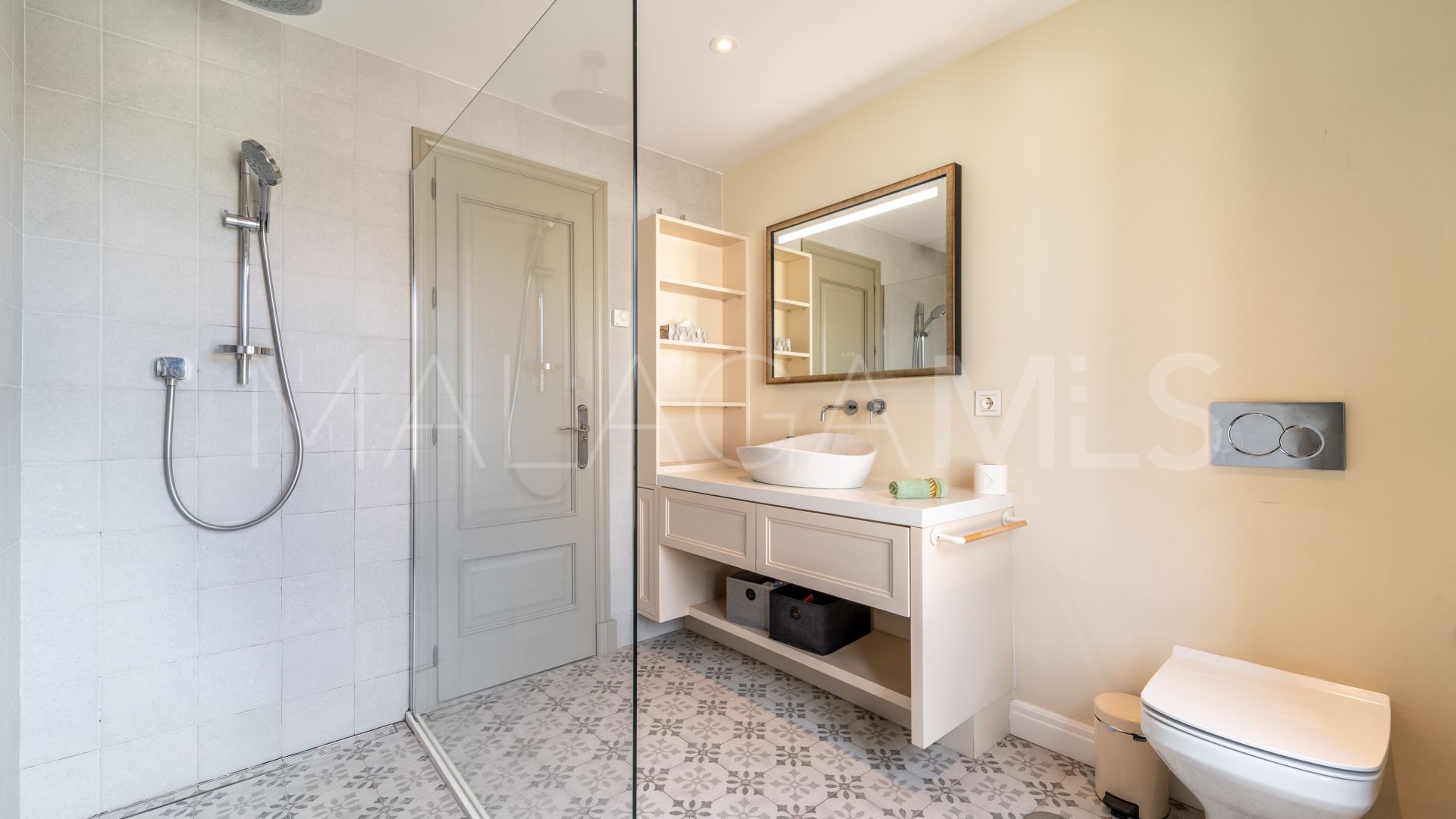 Villa for sale in El Higueral