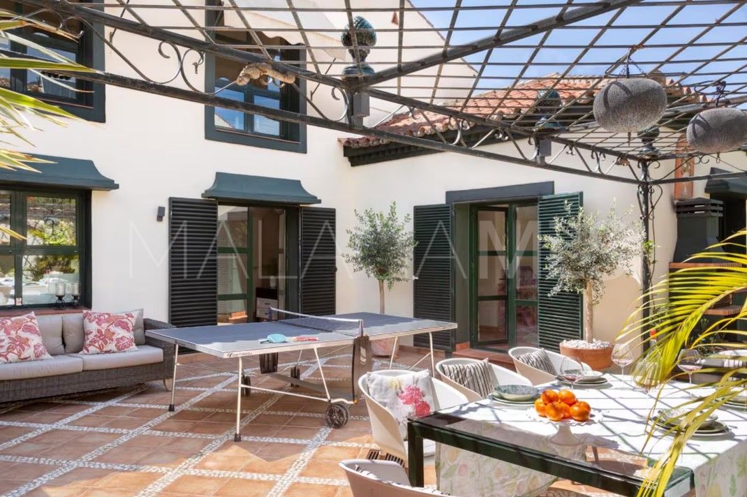 Villa for sale in El Higueral