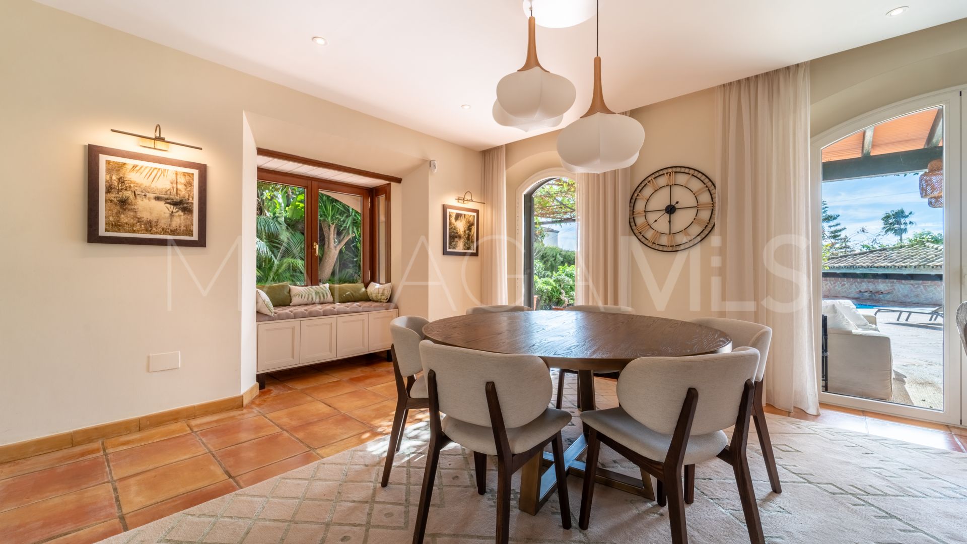 Villa for sale in El Higueral