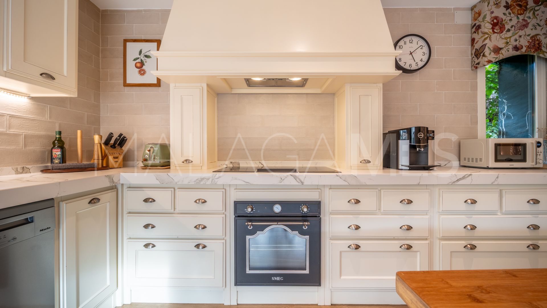 Villa for sale in El Higueral