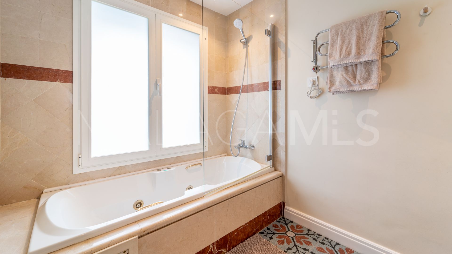 Villa for sale in El Higueral