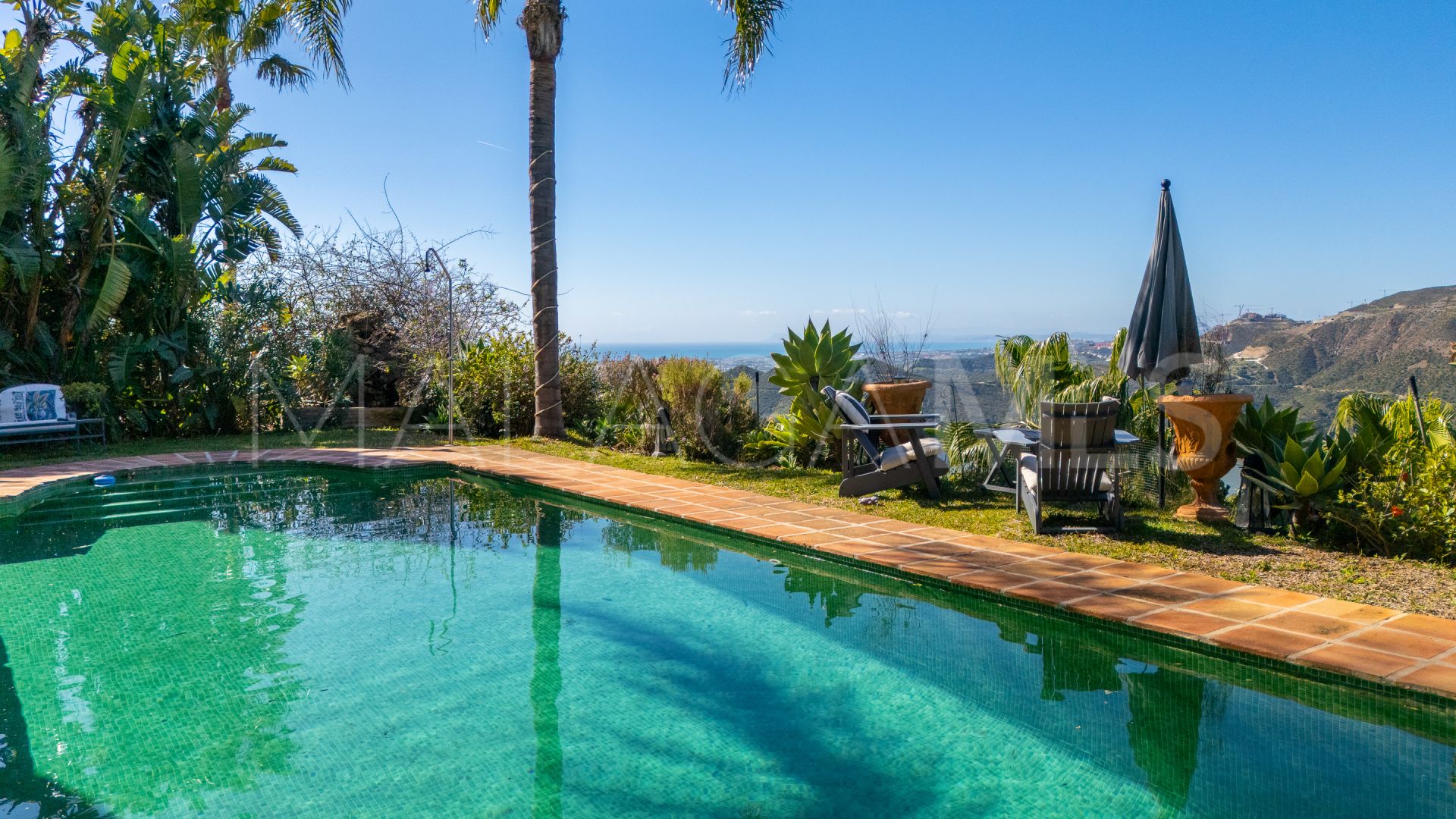 Villa for sale in Istan