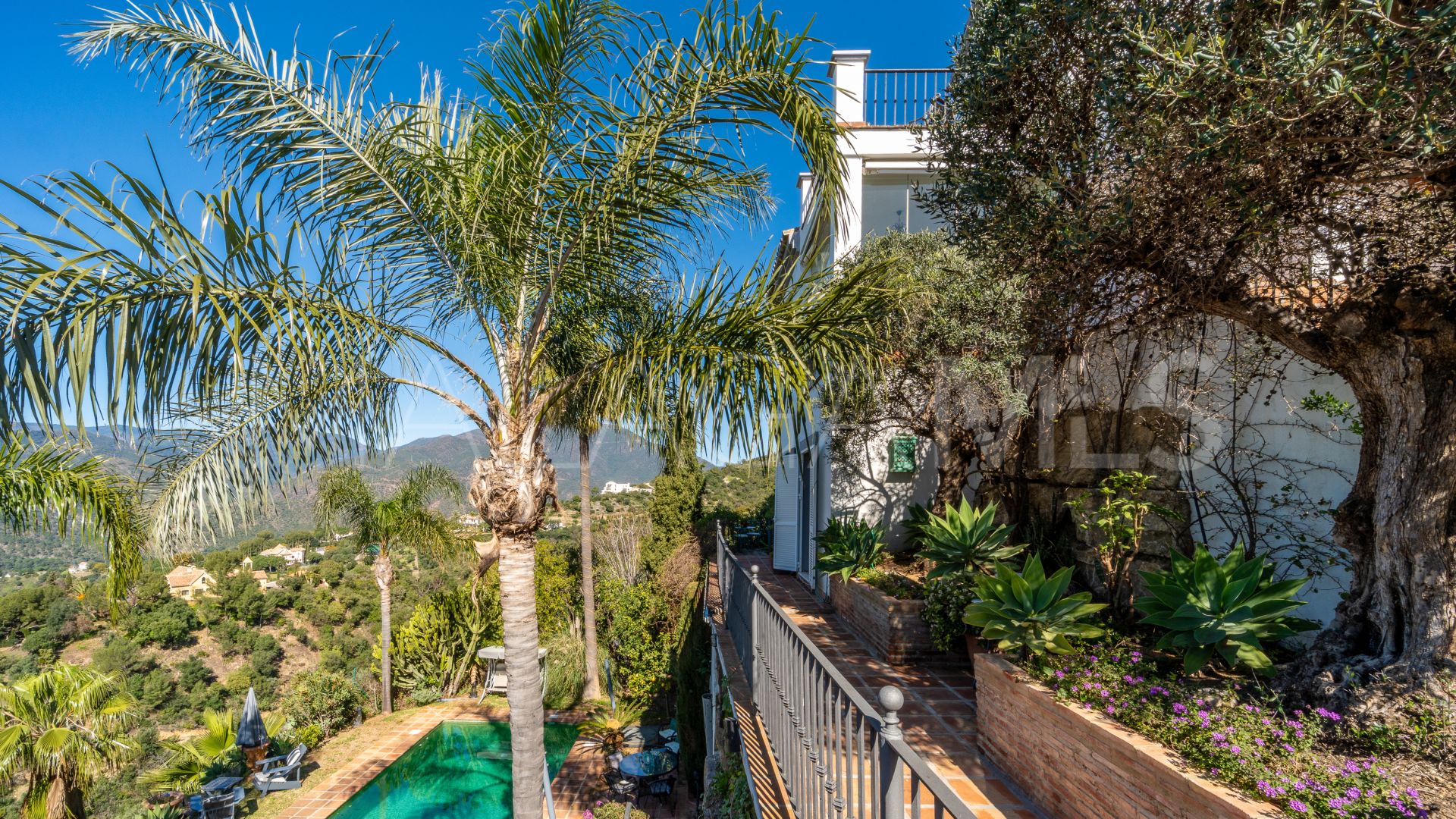 Villa for sale in Istan