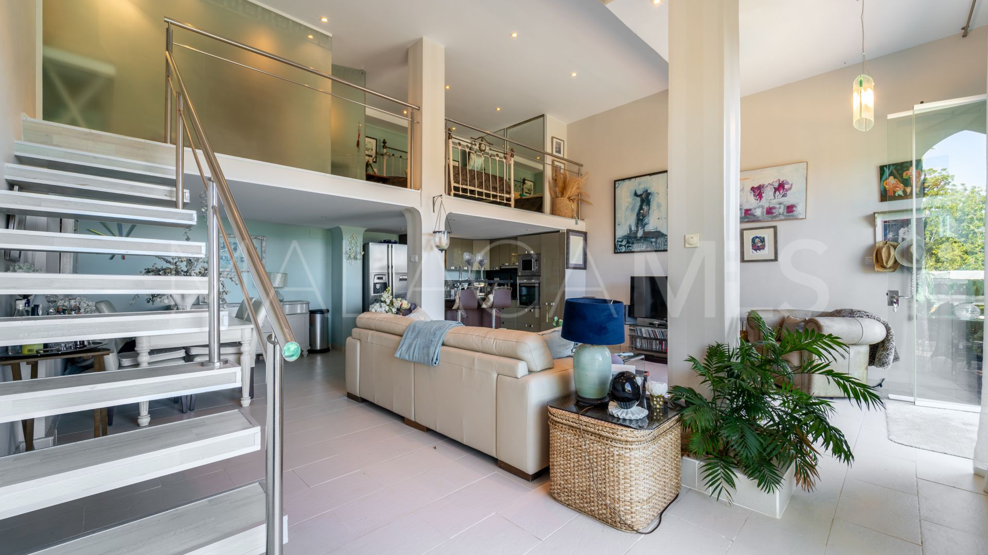 Villa for sale in Istan