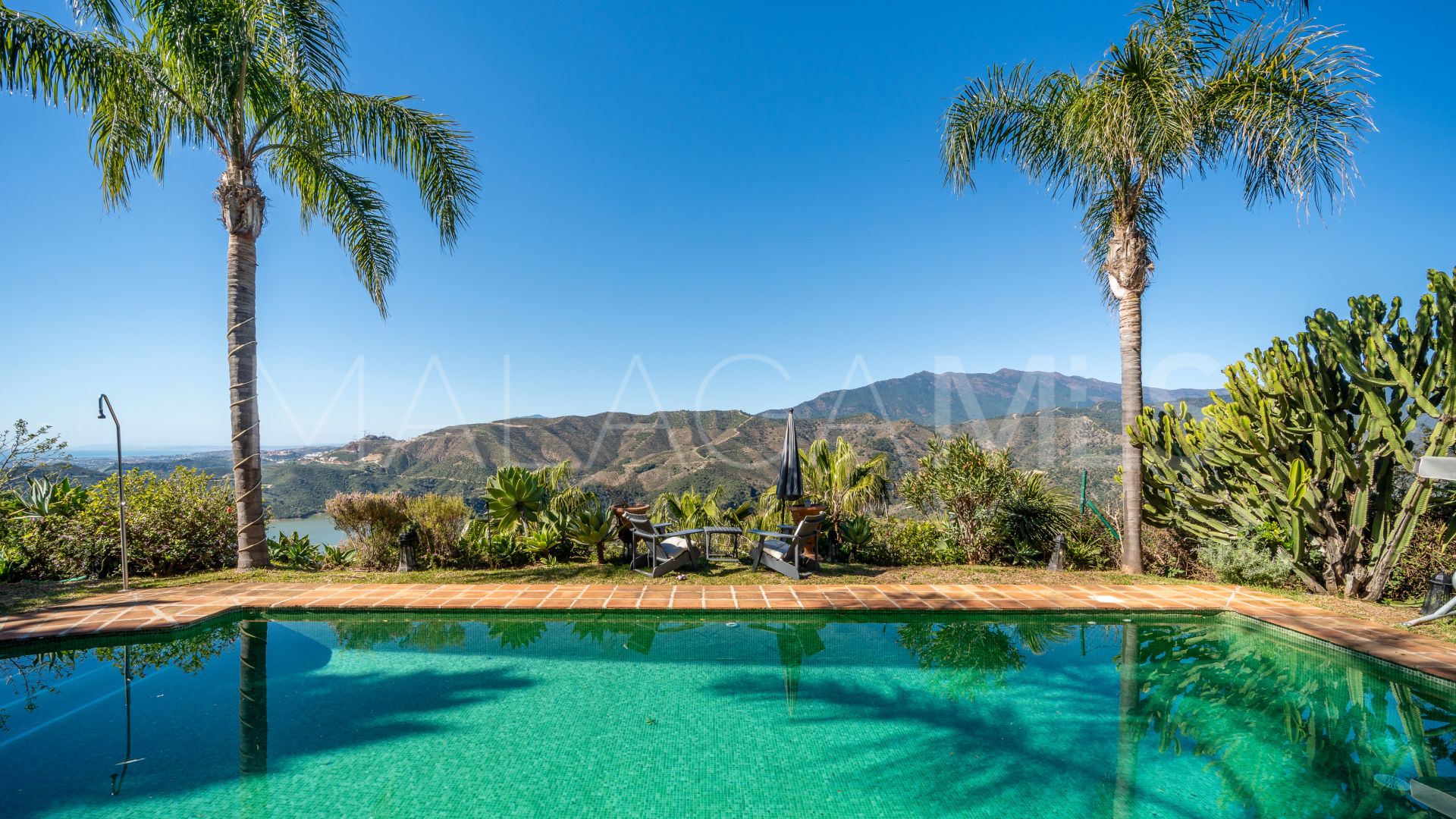 Villa for sale in Istan