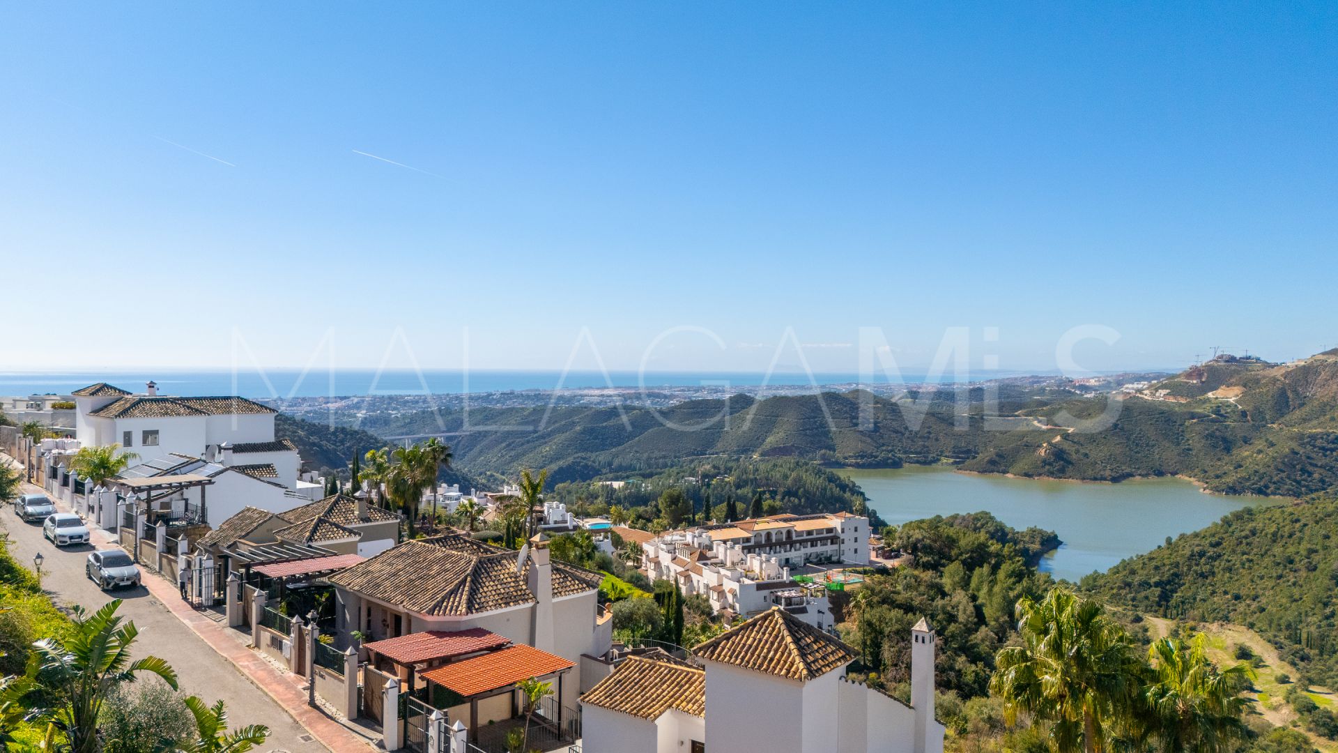 Villa for sale in Istan