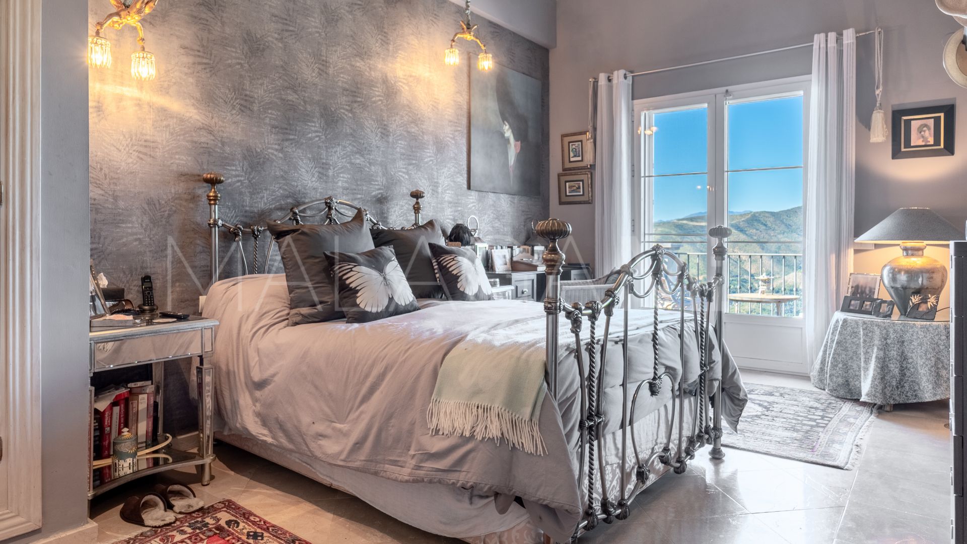 Villa for sale in Istan