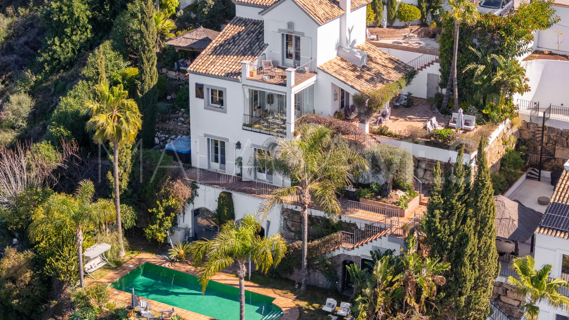 Villa for sale in Istan