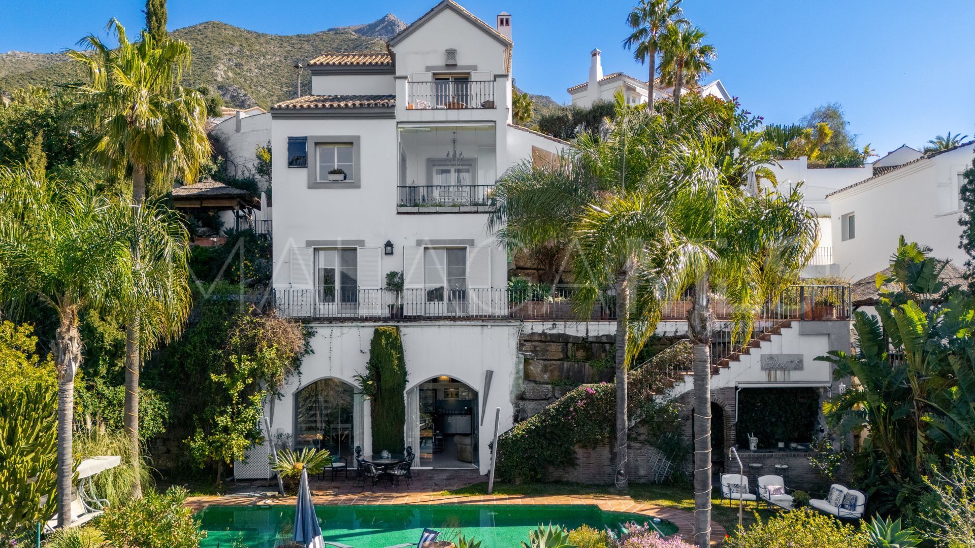 Villa for sale in Istan