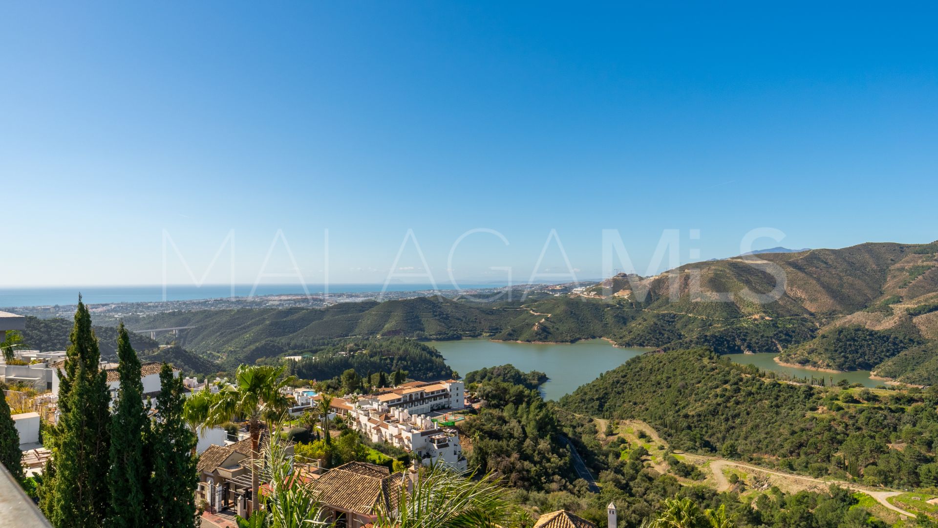 Villa for sale in Istan