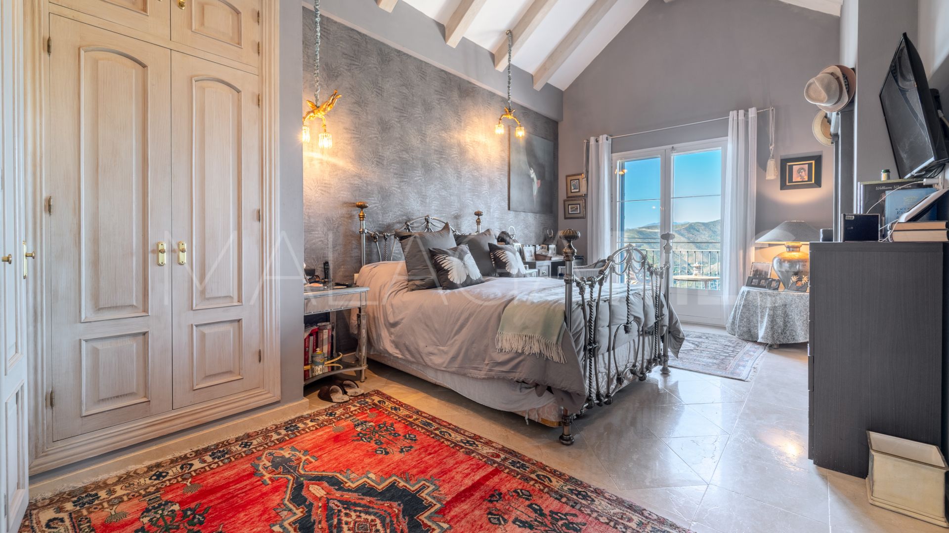 Villa for sale in Istan