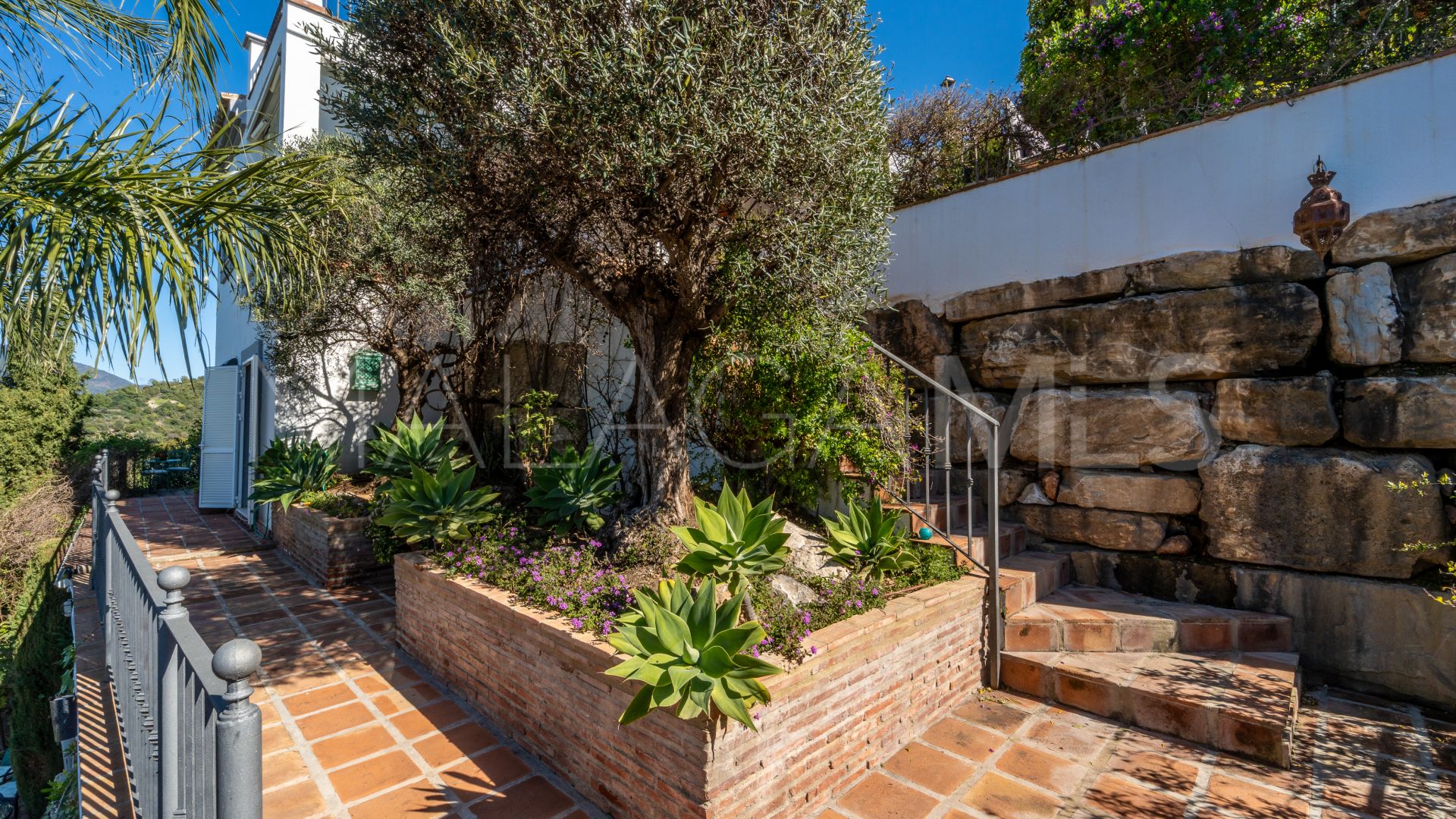 Villa for sale in Istan