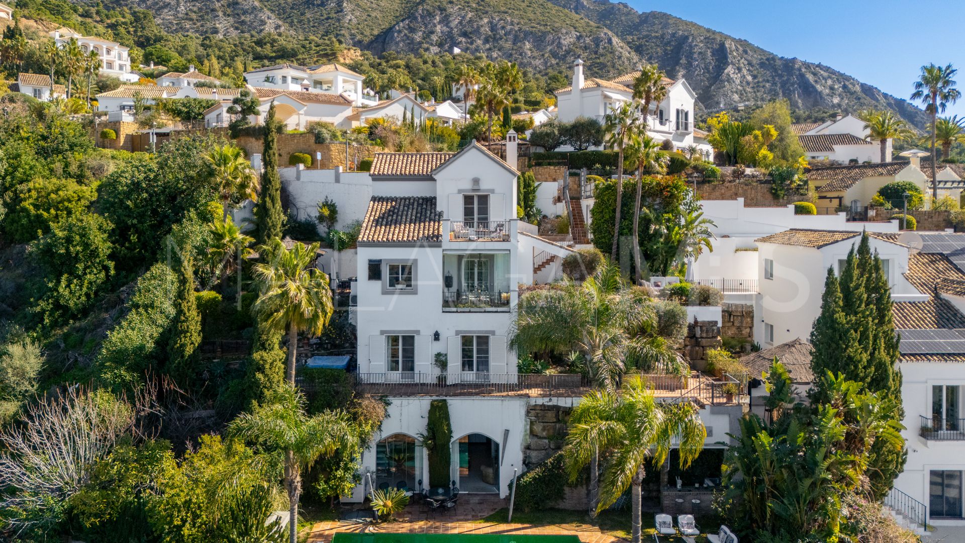 Villa for sale in Istan