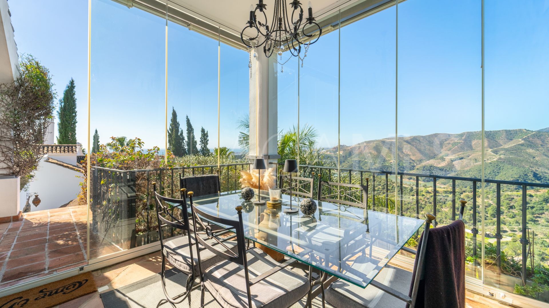 Villa for sale in Istan