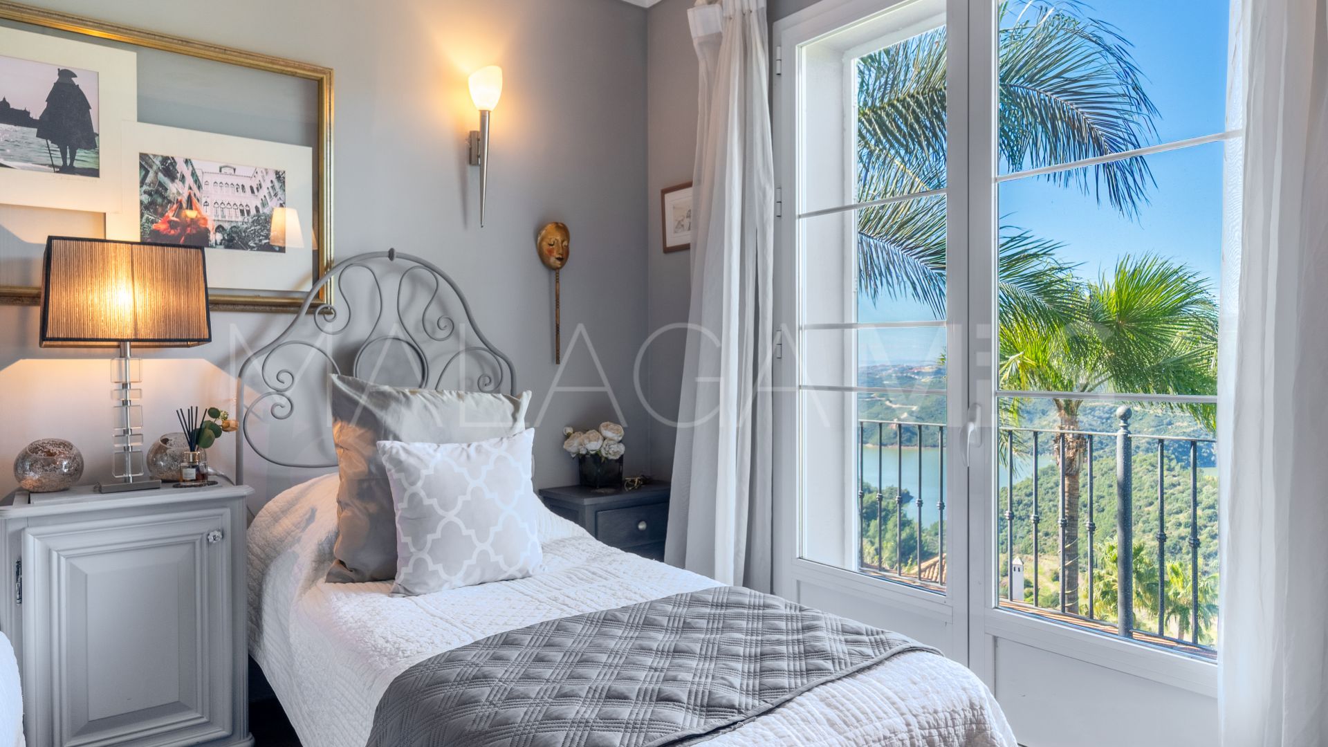 Villa for sale in Istan