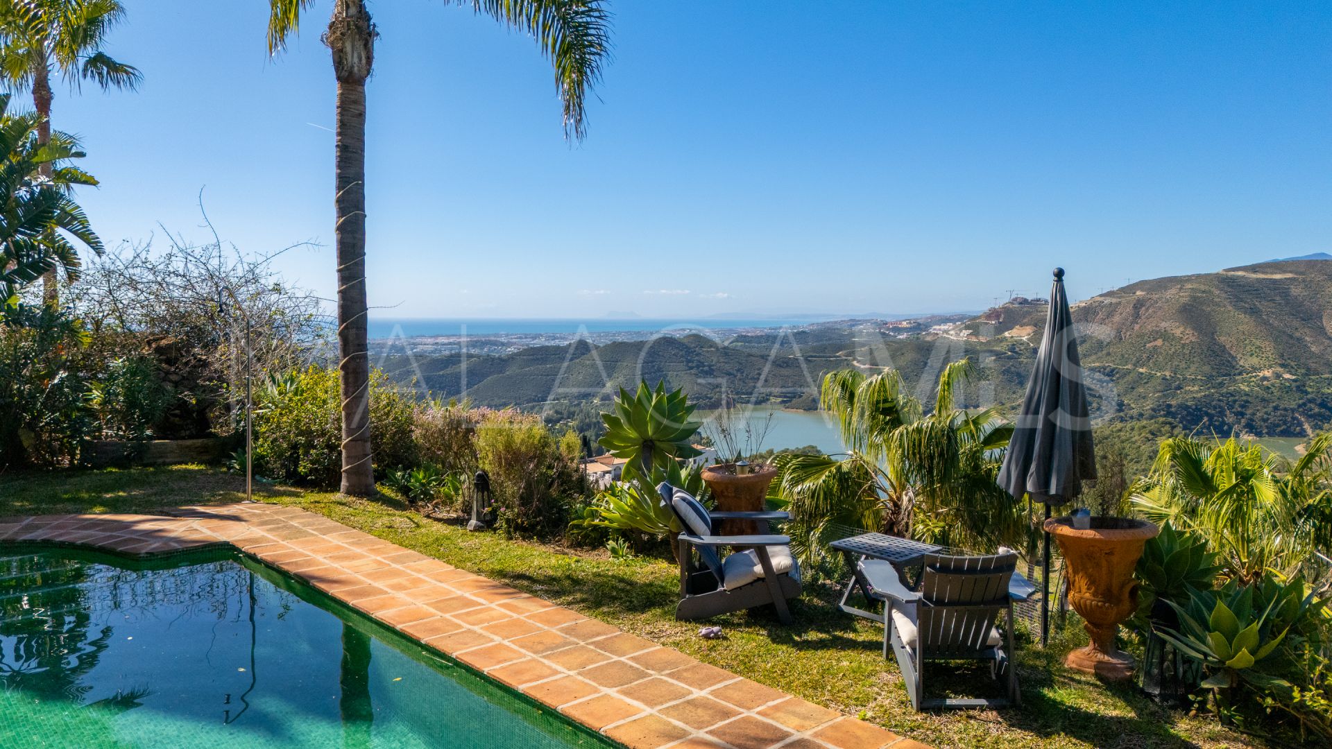 Villa for sale in Istan