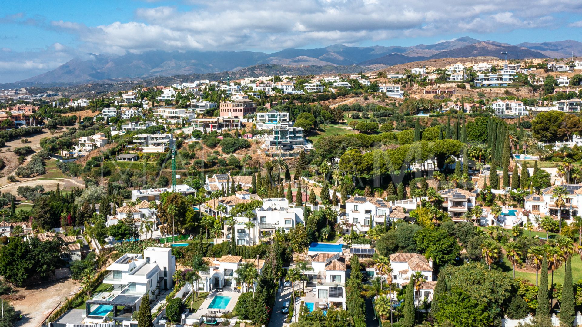 Villa for sale in Paraiso Alto