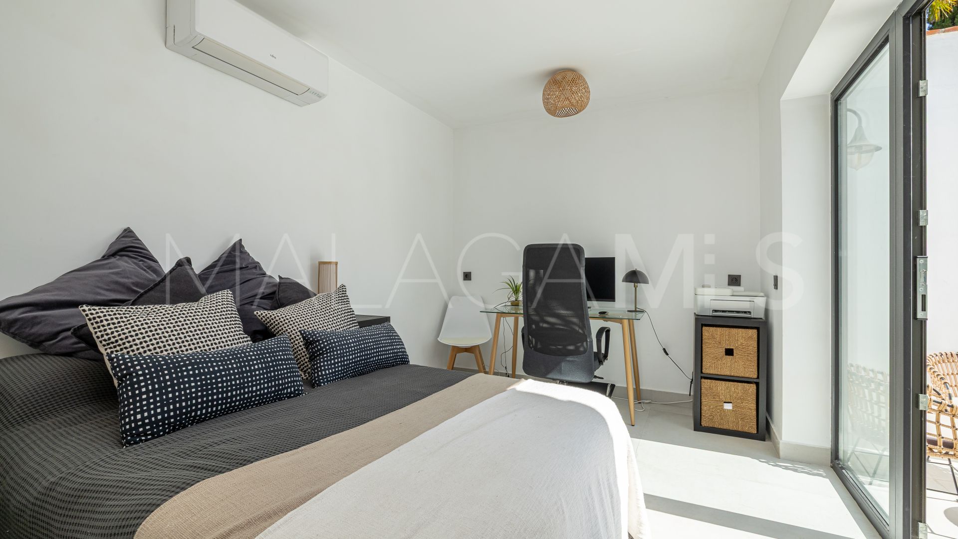 Villa for sale in Paraiso Alto