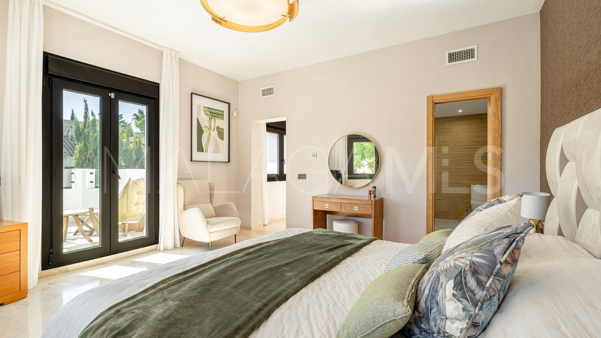 Villa for sale in Paraiso Alto