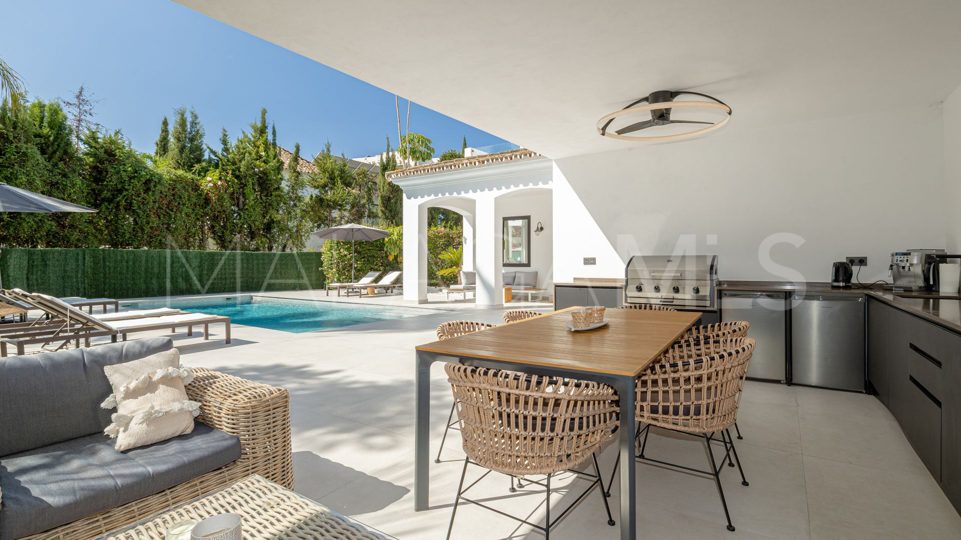 Villa for sale in Paraiso Alto