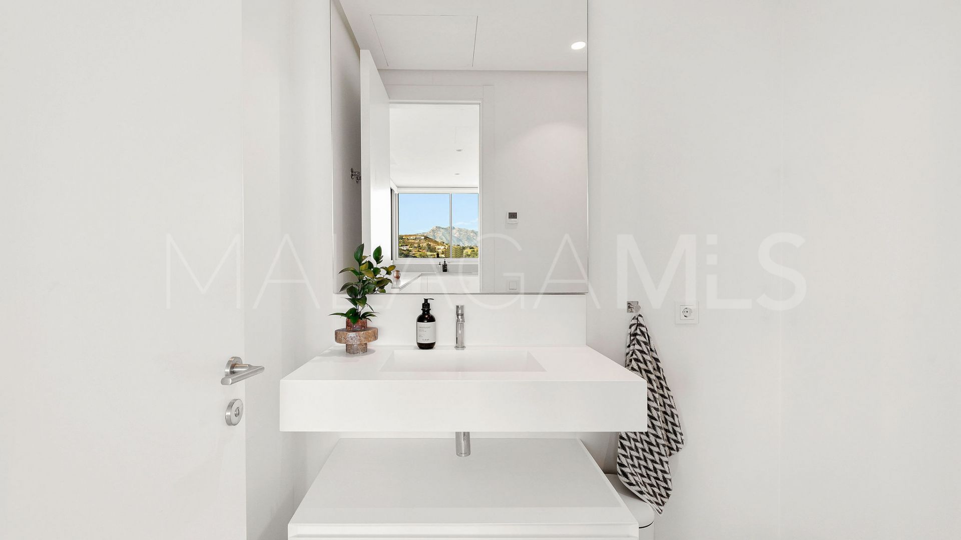 Duplex-wohnung for sale in Marbella Club Hills