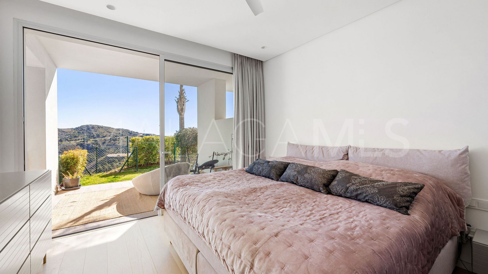 Duplex-wohnung for sale in Marbella Club Hills