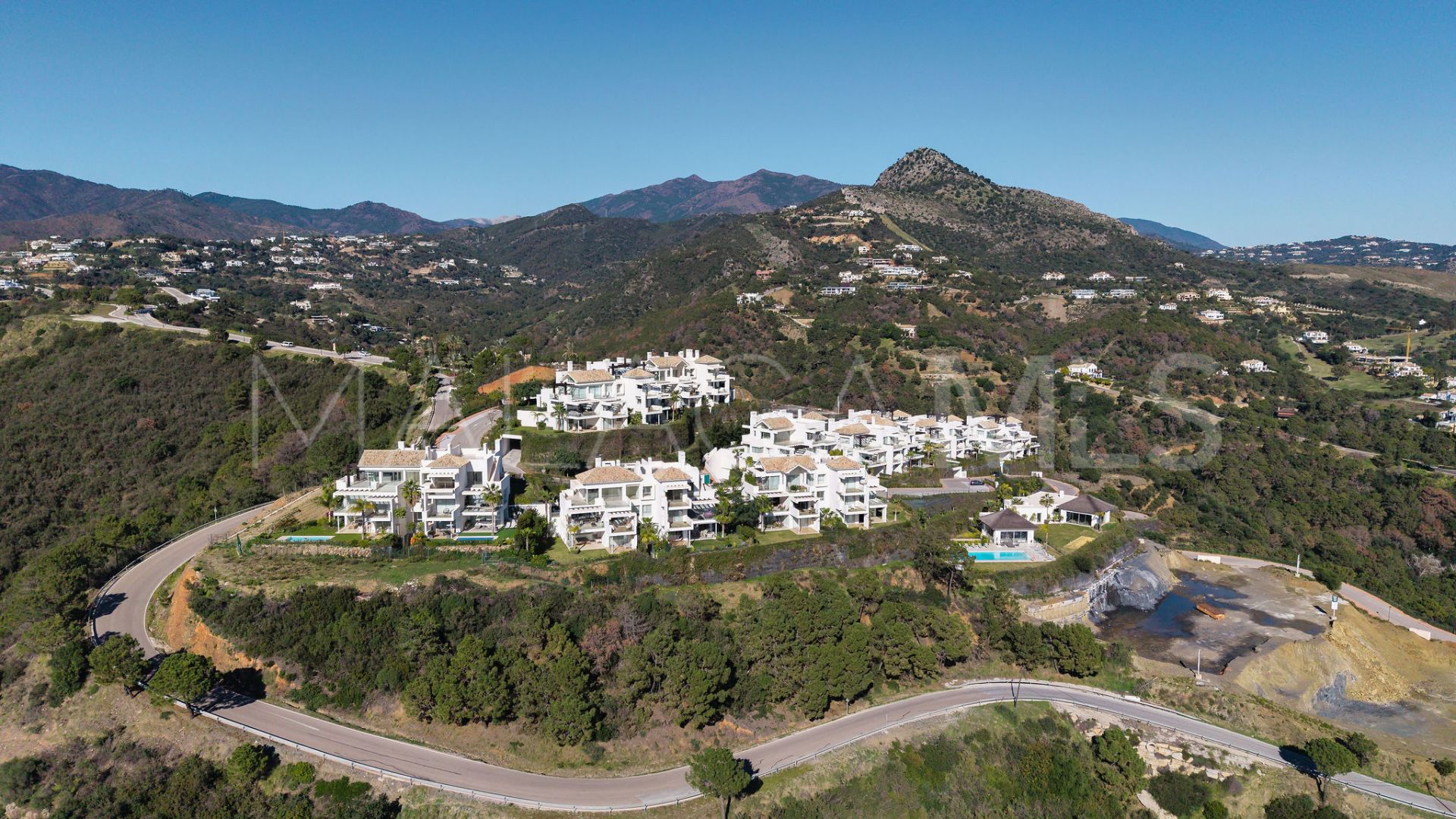 Duplex-wohnung for sale in Marbella Club Hills