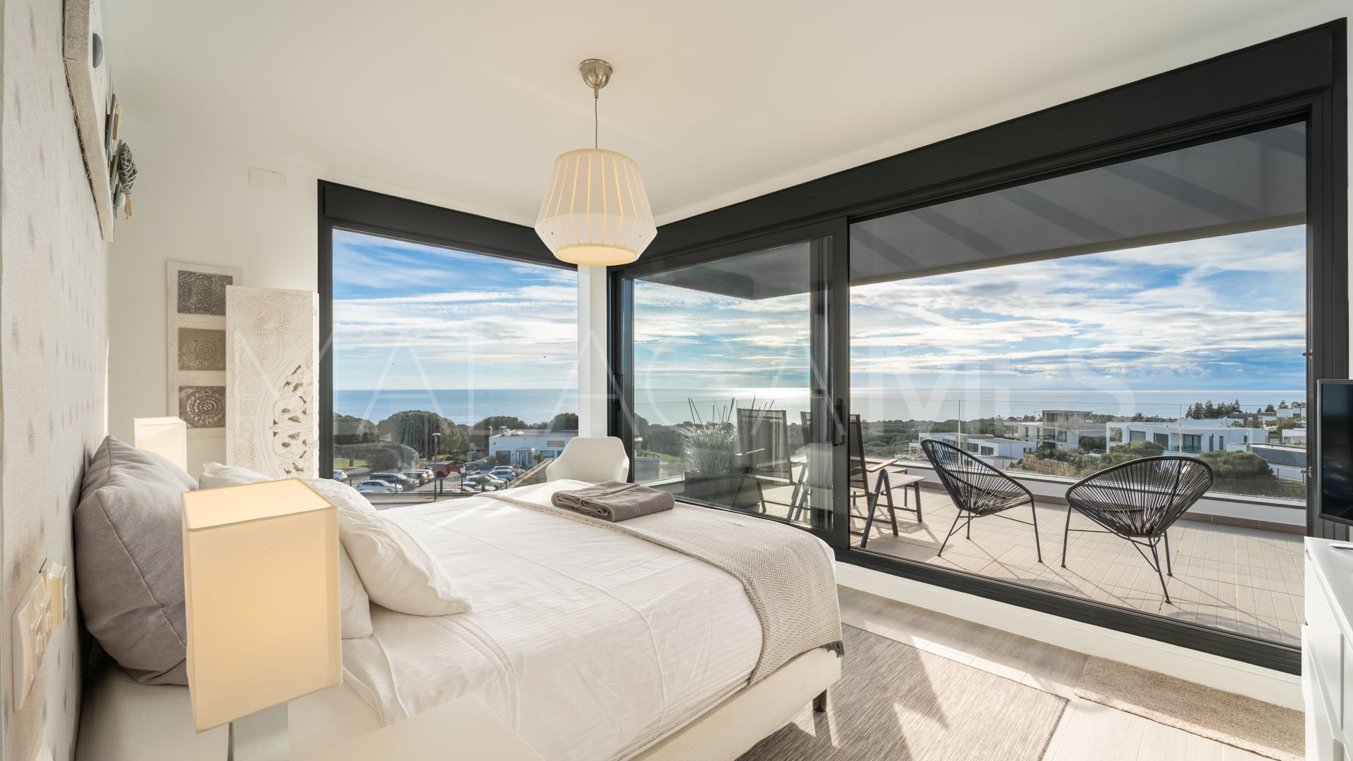 Cabopino villa for sale