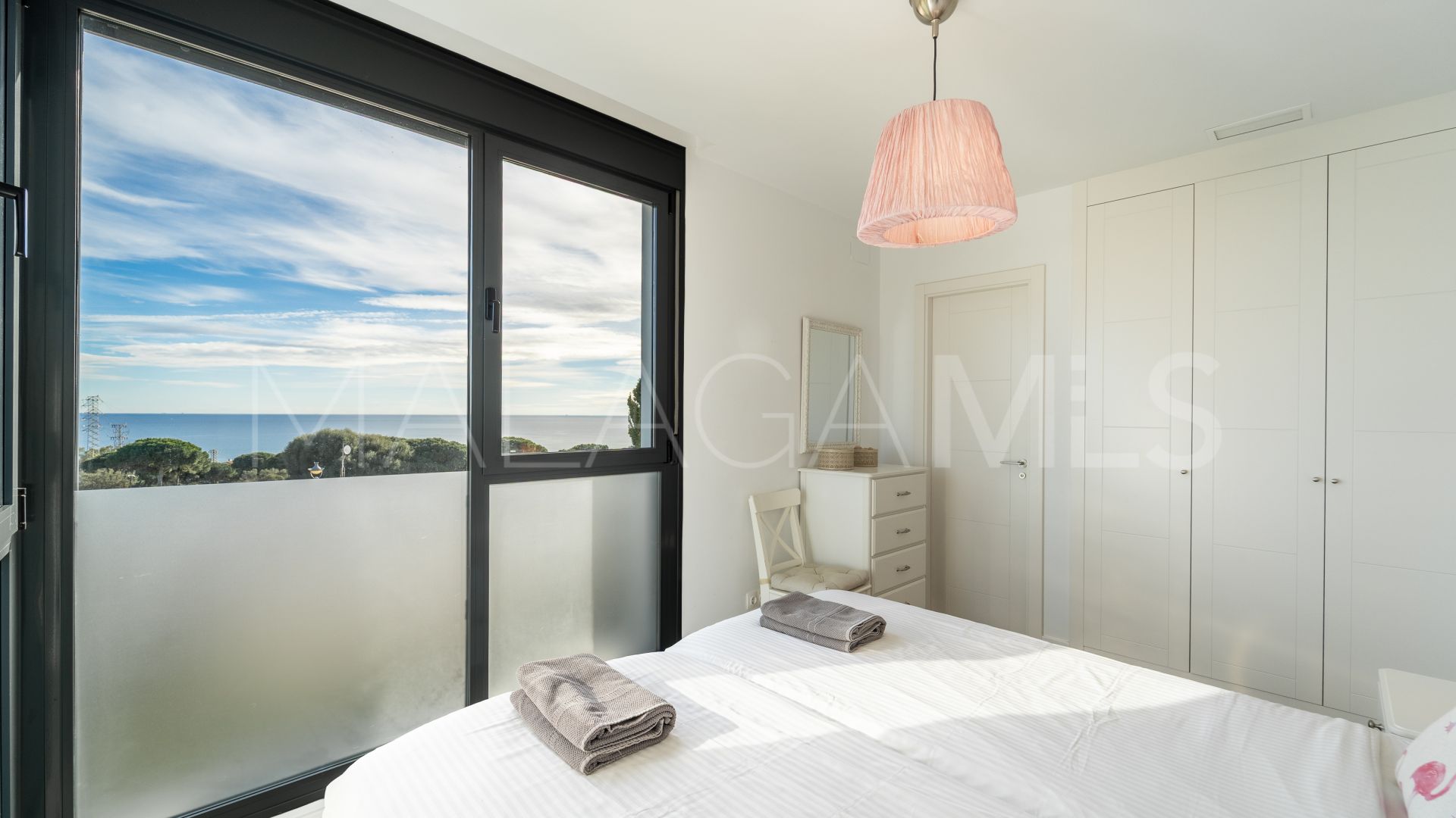 Cabopino villa for sale