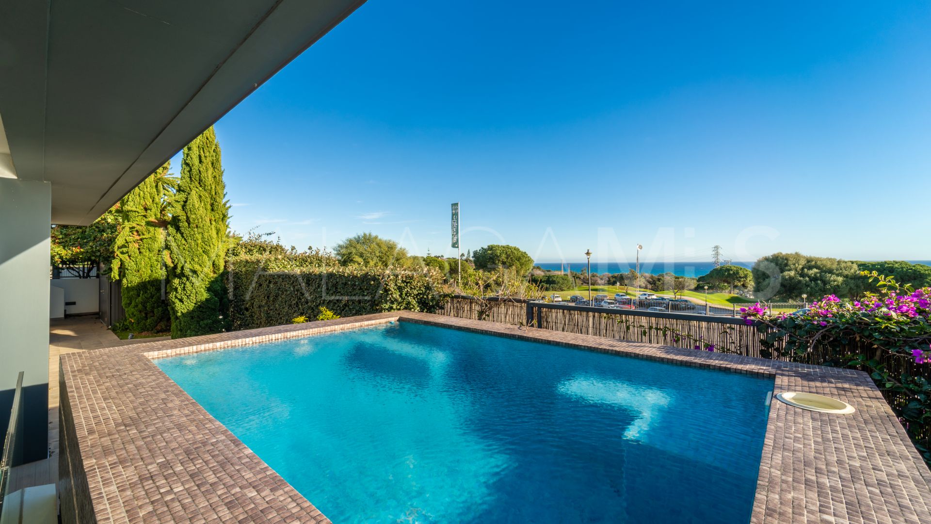 Villa for sale in Cabopino