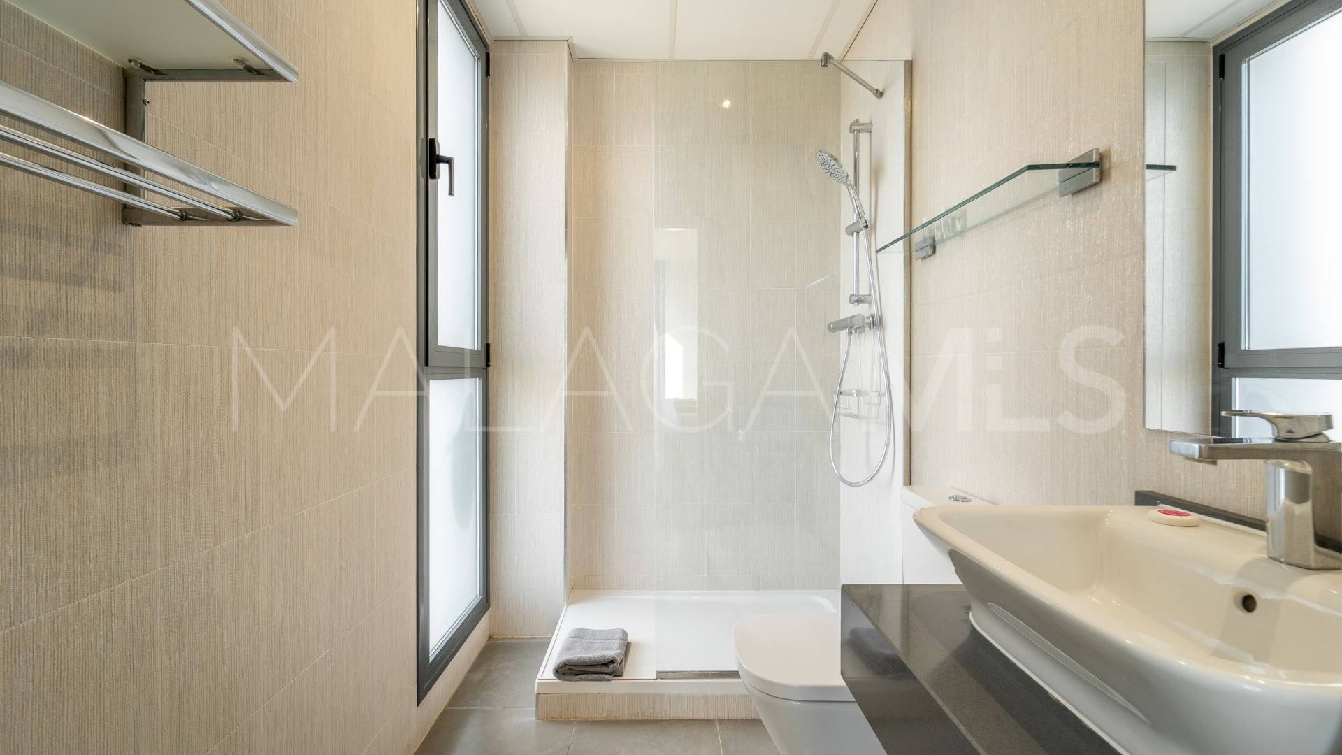 Cabopino villa for sale