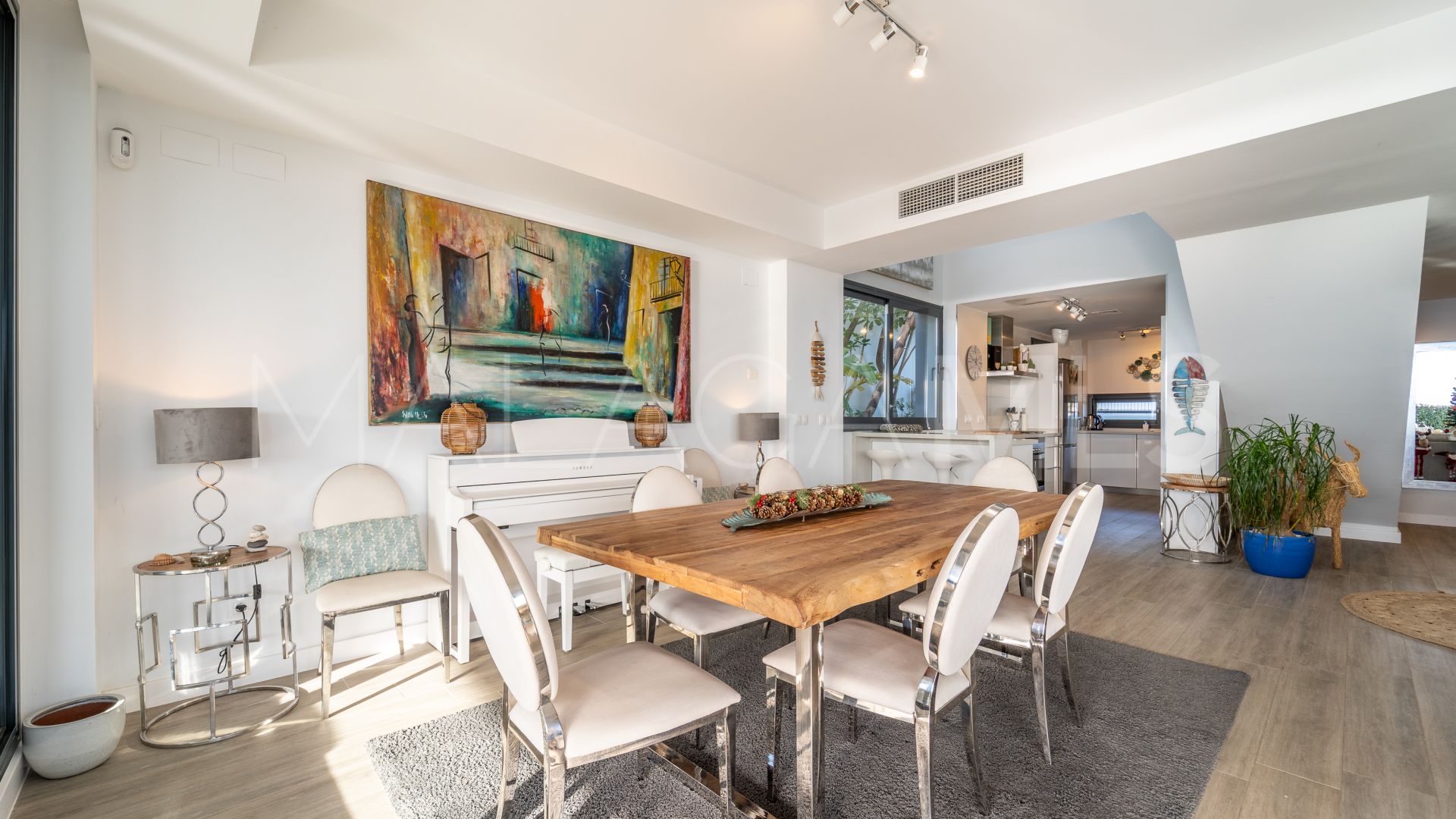 Cabopino villa for sale