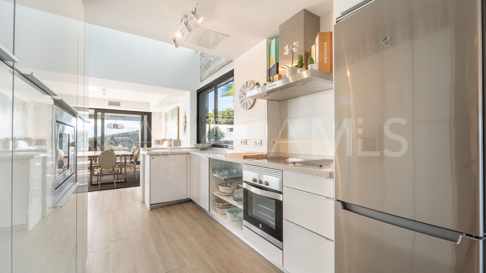 Cabopino villa for sale