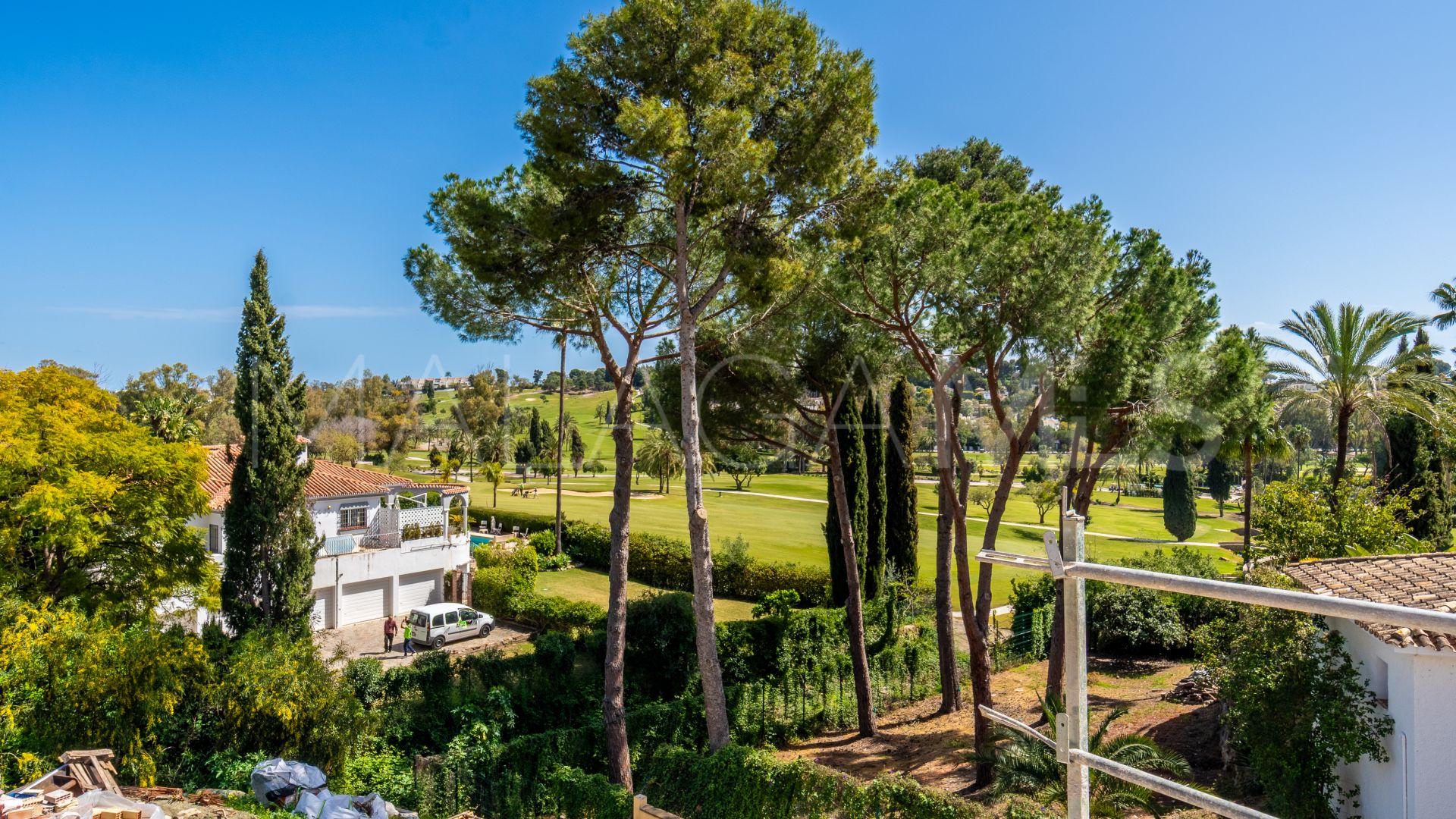 Villa for sale in Paraiso Alto