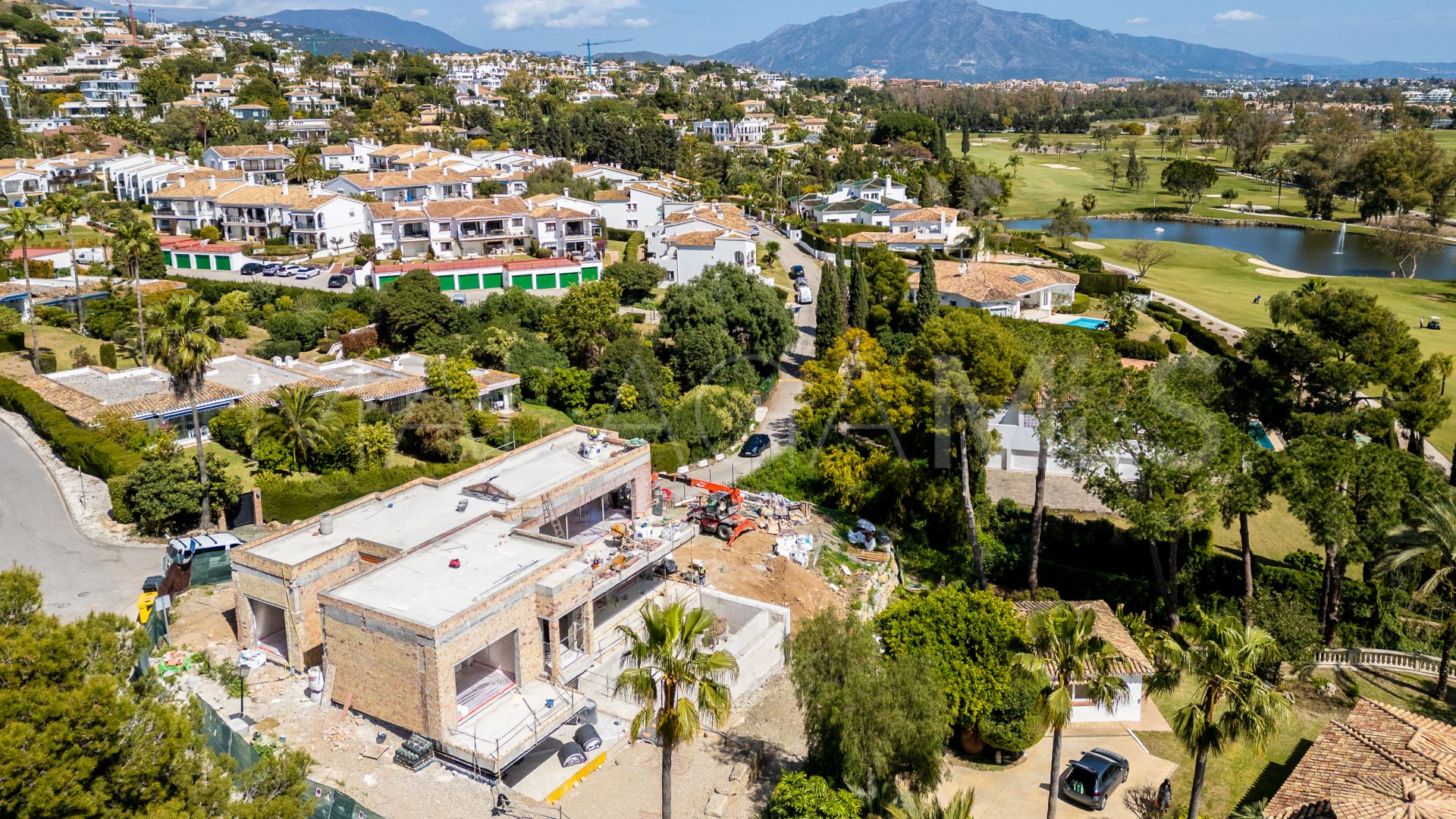 Villa for sale in Paraiso Alto