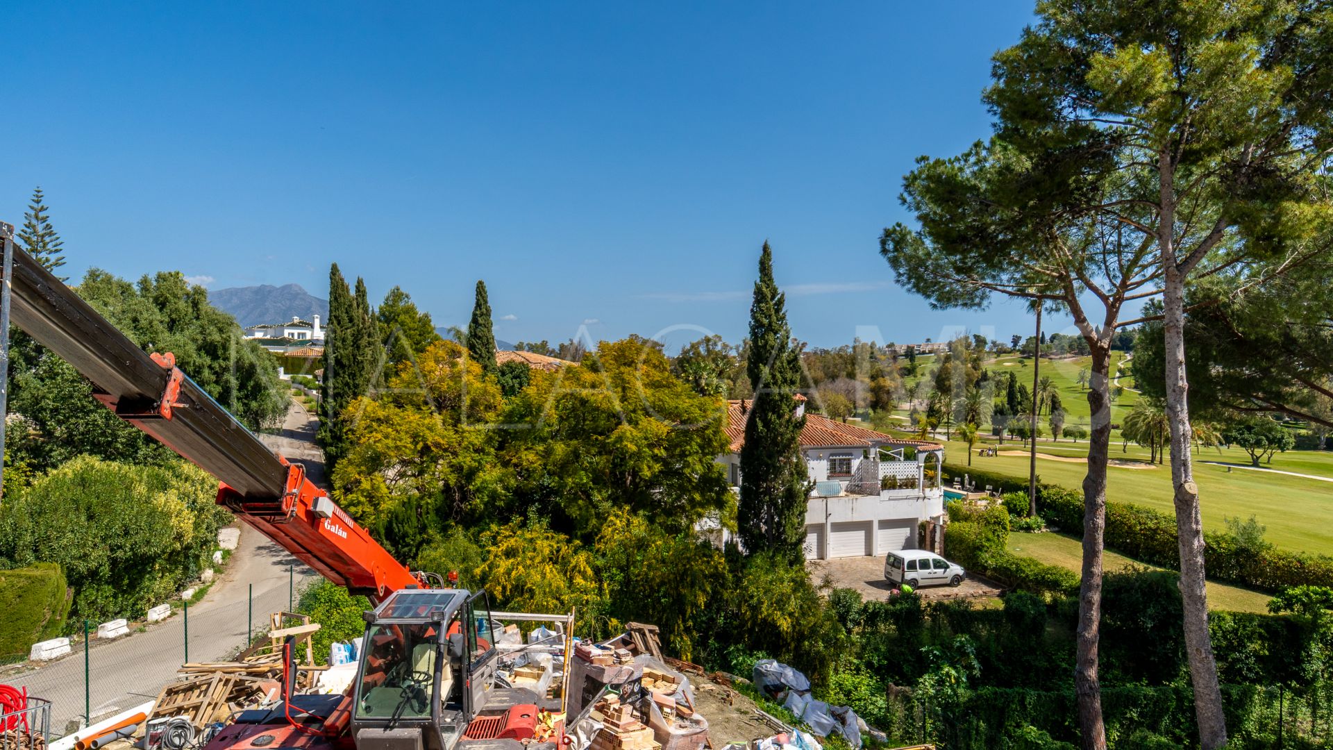 Villa for sale in Paraiso Alto