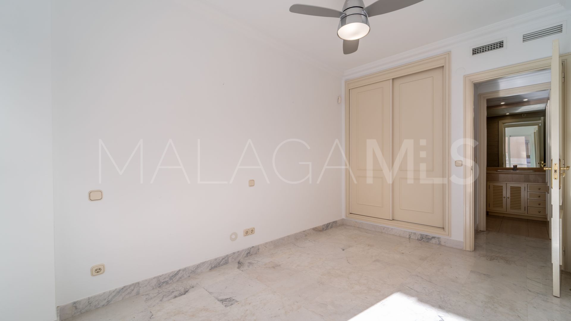 Lägenhet for sale in Marina Banus