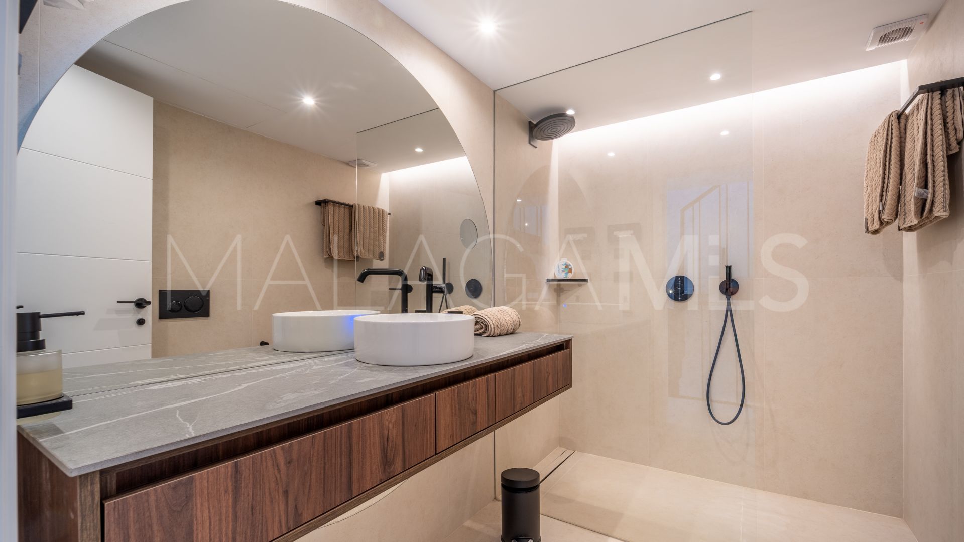 Buy adosado with 3 bedrooms in Arco Iris