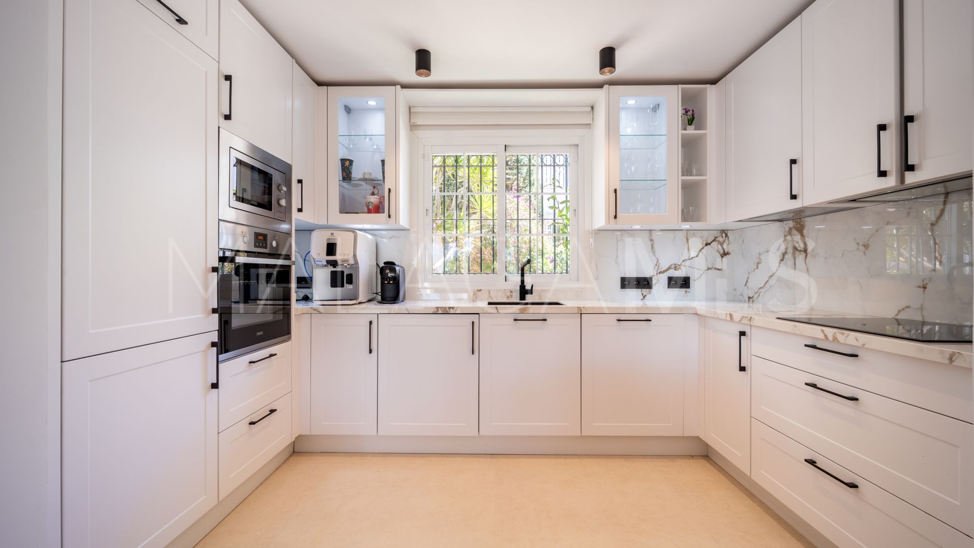 Buy adosado with 3 bedrooms in Arco Iris