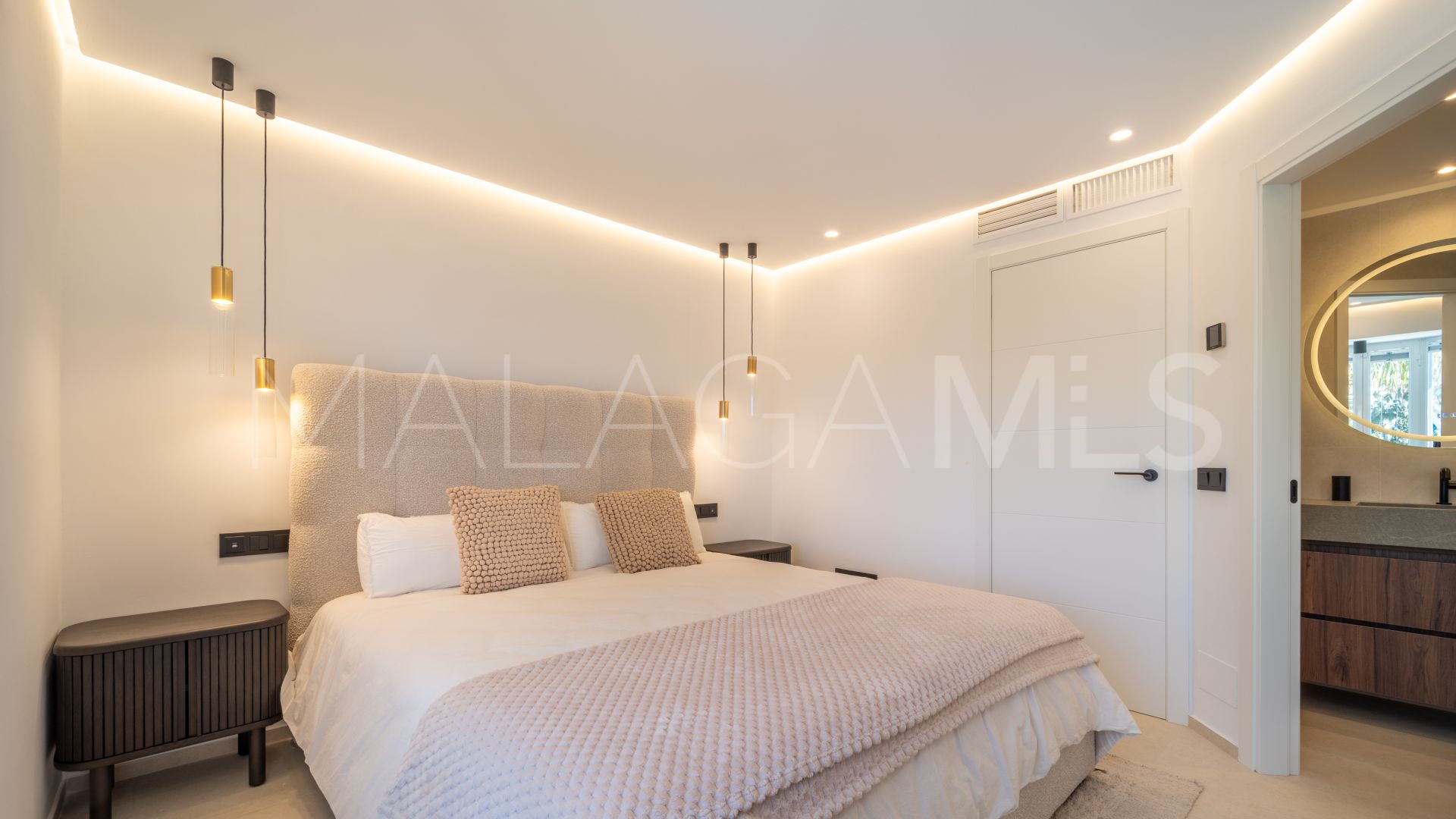 Buy adosado with 3 bedrooms in Arco Iris