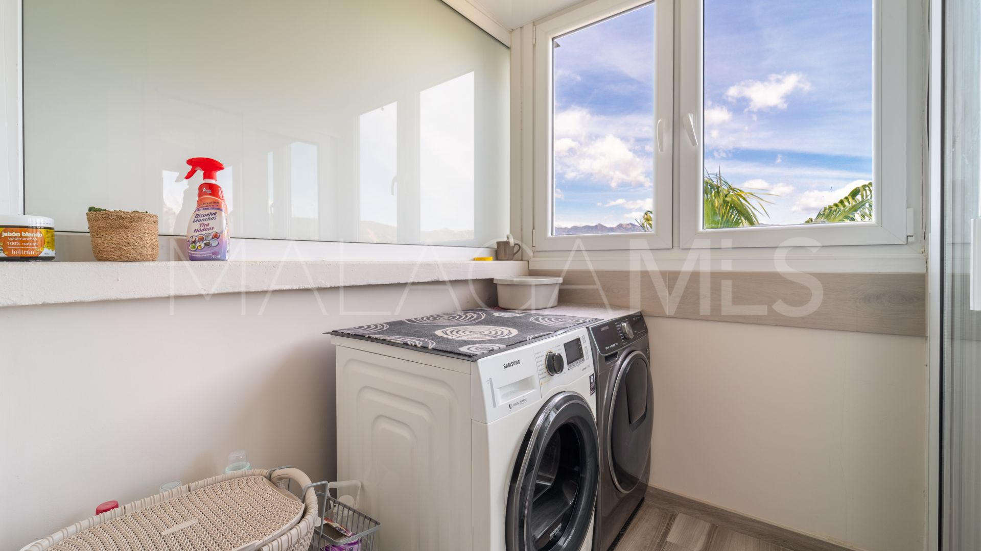 Appartement terrasse for sale in Elviria Hills