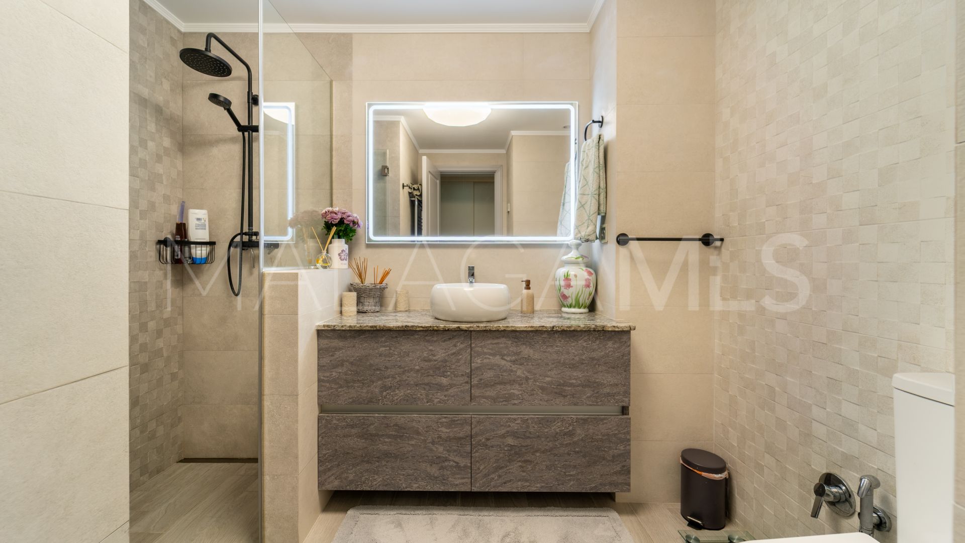 Appartement terrasse for sale in Elviria Hills