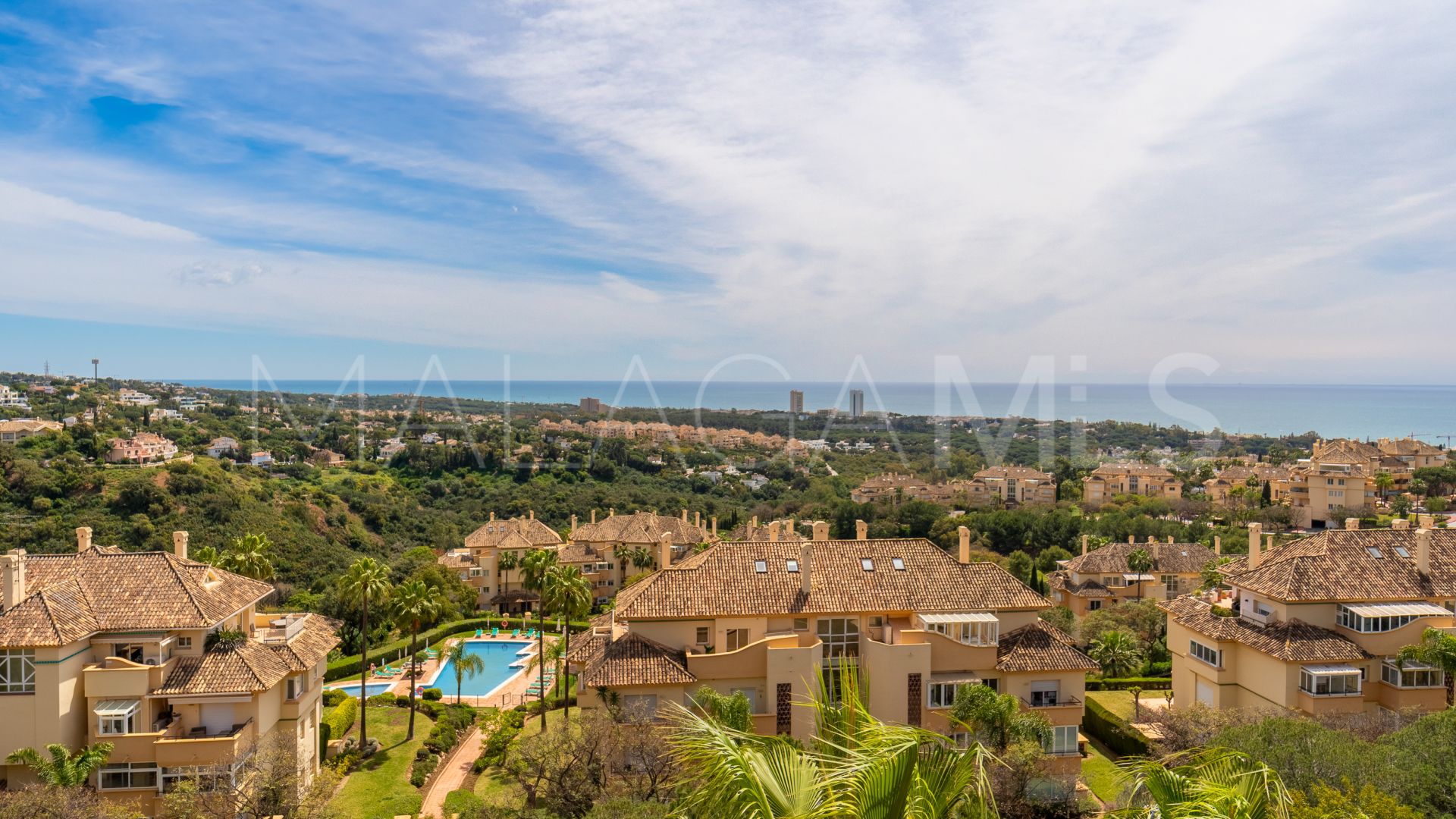Appartement terrasse for sale in Elviria Hills