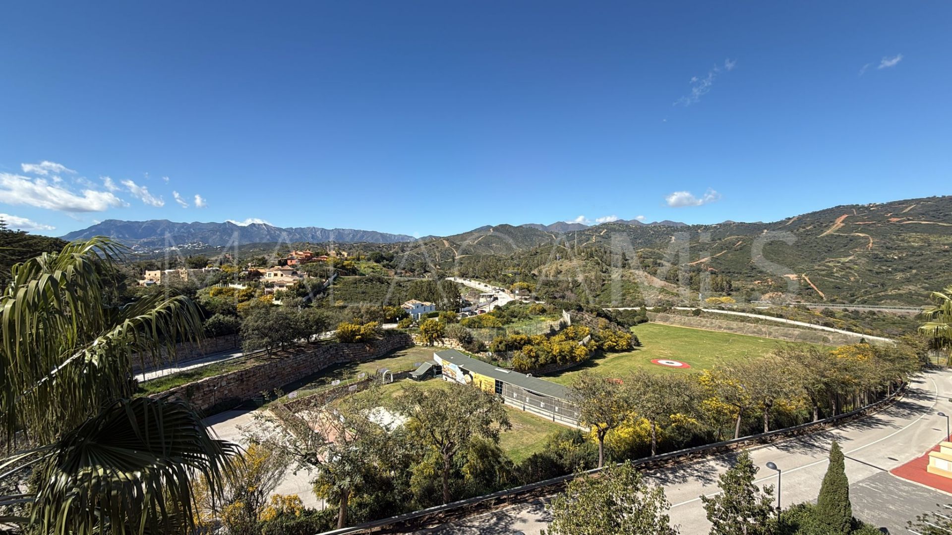 Appartement terrasse for sale in Elviria Hills